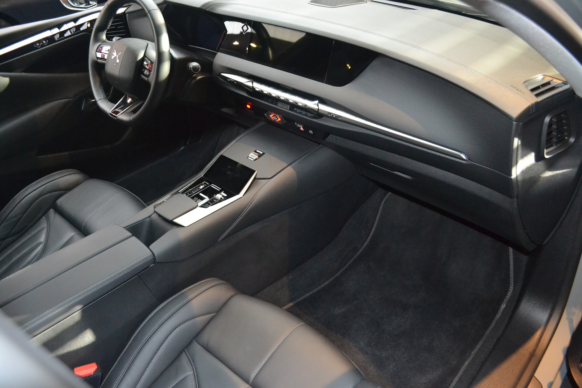 DS AUTOMOBILES DS 4 1.6 E-Tense Cross Rivoli-image-5