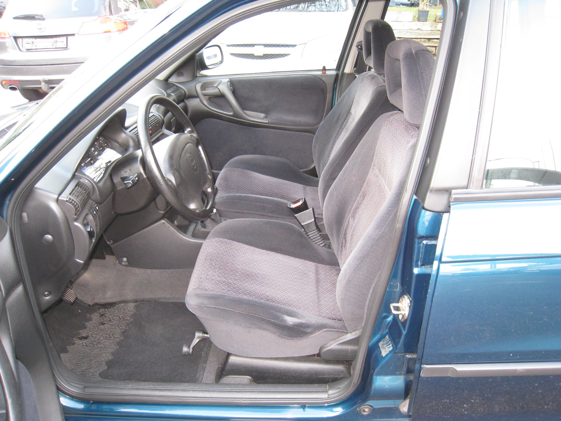 OPEL Astra 1.4i 16V Avantage-image-8