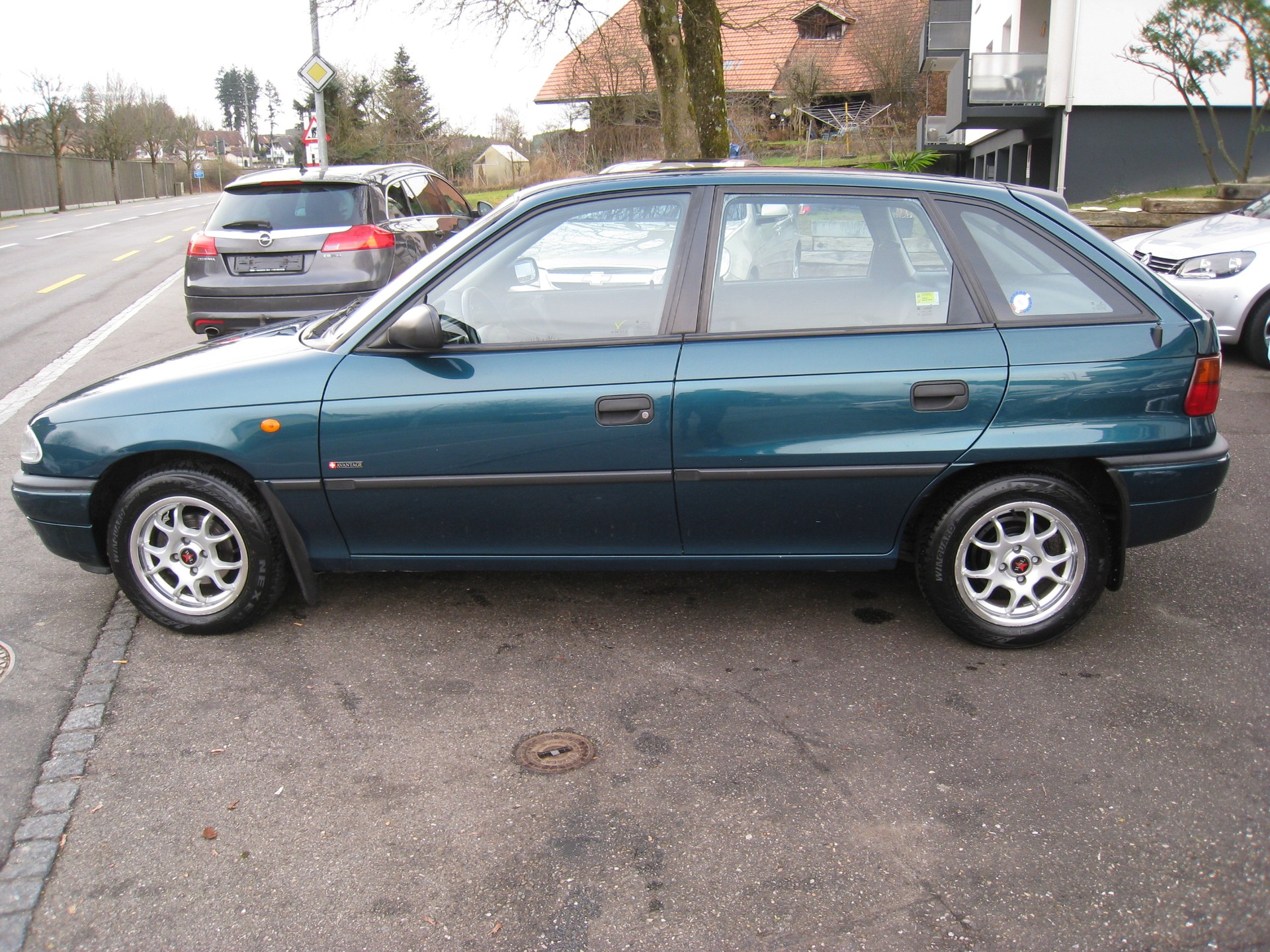 OPEL Astra 1.4i 16V Avantage-image-4