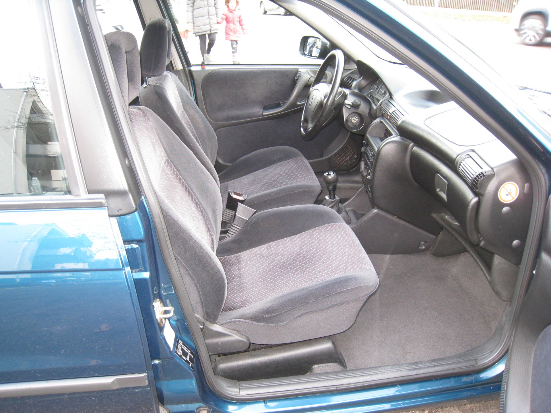 OPEL Astra 1.4i 16V Avantage-image-9