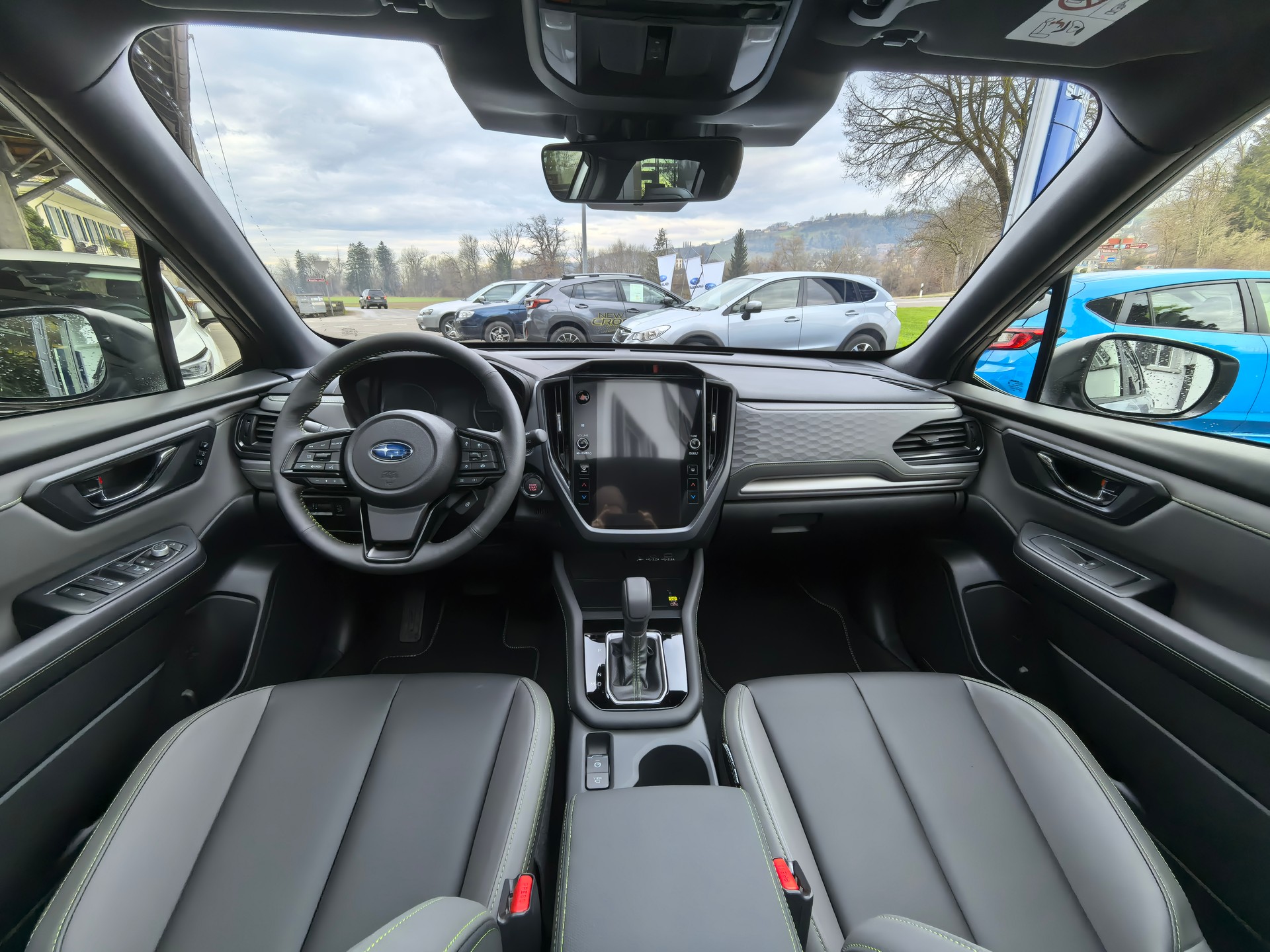 SUBARU Forester 2.0i e-Boxer Sport Lineartronic-image-6