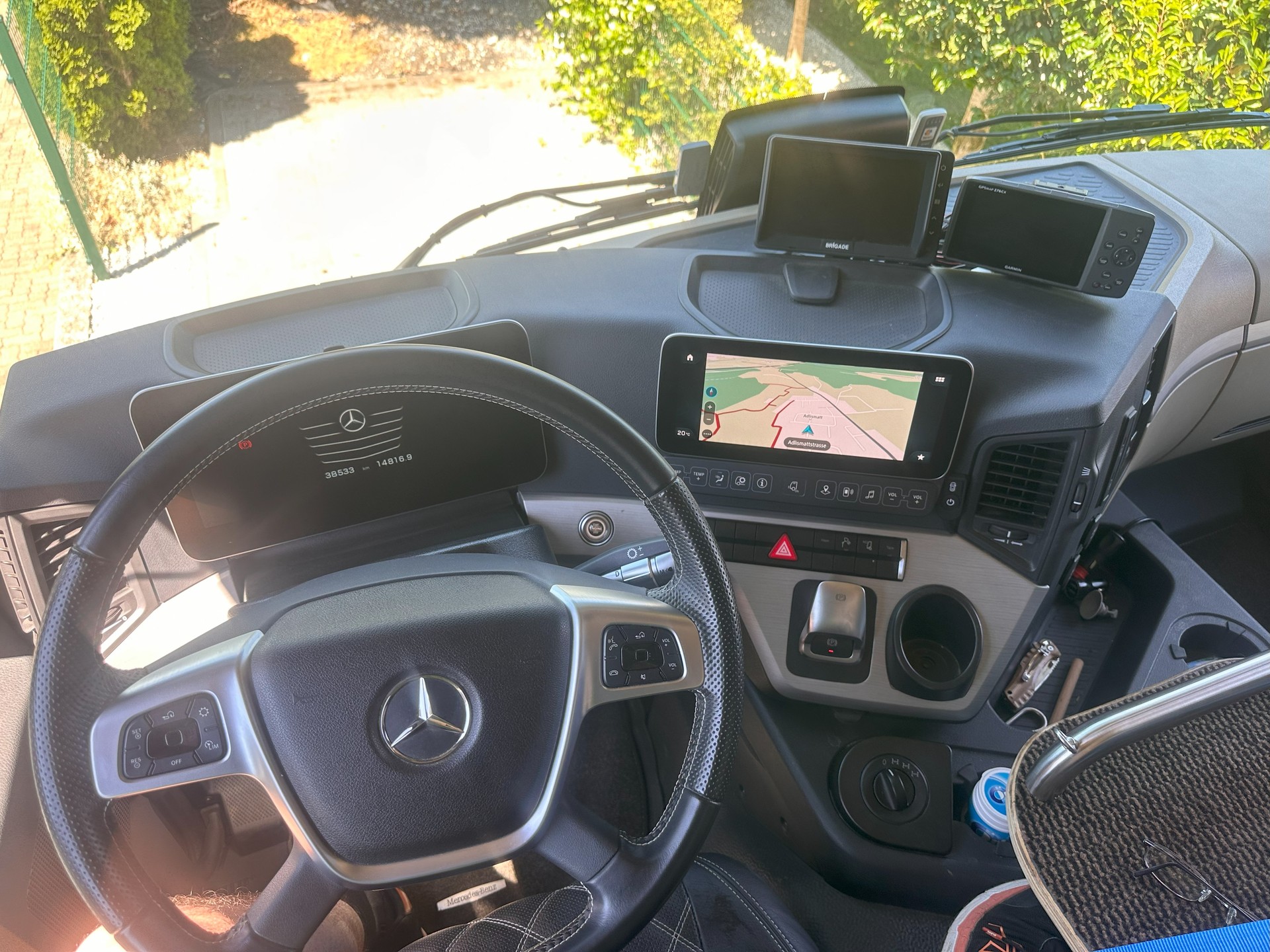 MERCEDES-BENZ-image-7