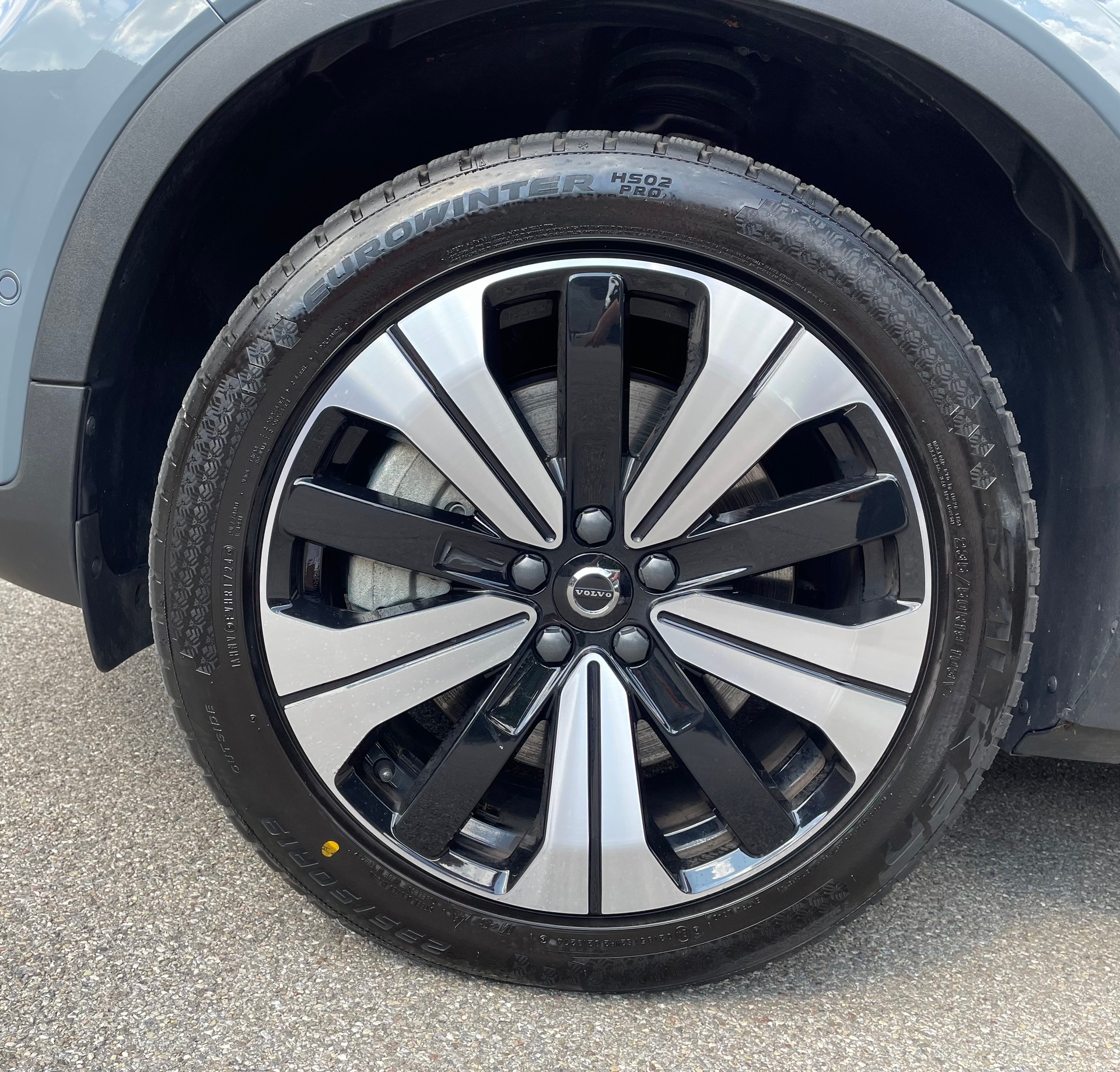 VOLVO C40 P8 Twin Recharge AWD-image-10