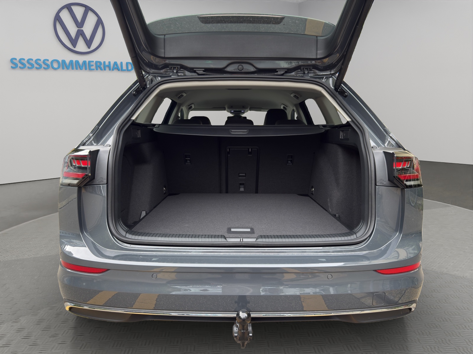 VW Golf Variant 1.5 eTSI mHEV Style-image-10