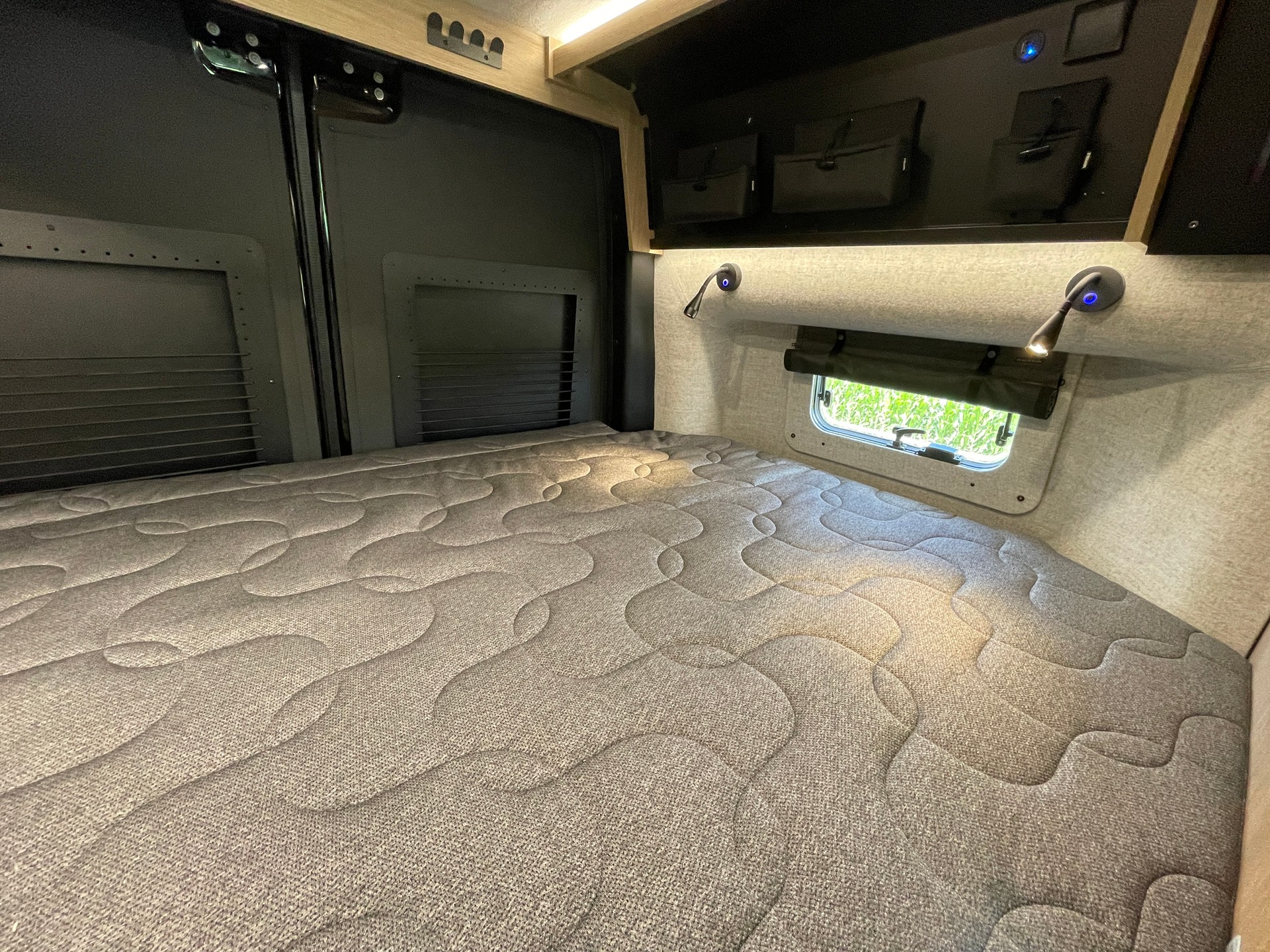 MERCEDES-BENZ Sprinter 4x4 Dovra RIG X-610-image-17
