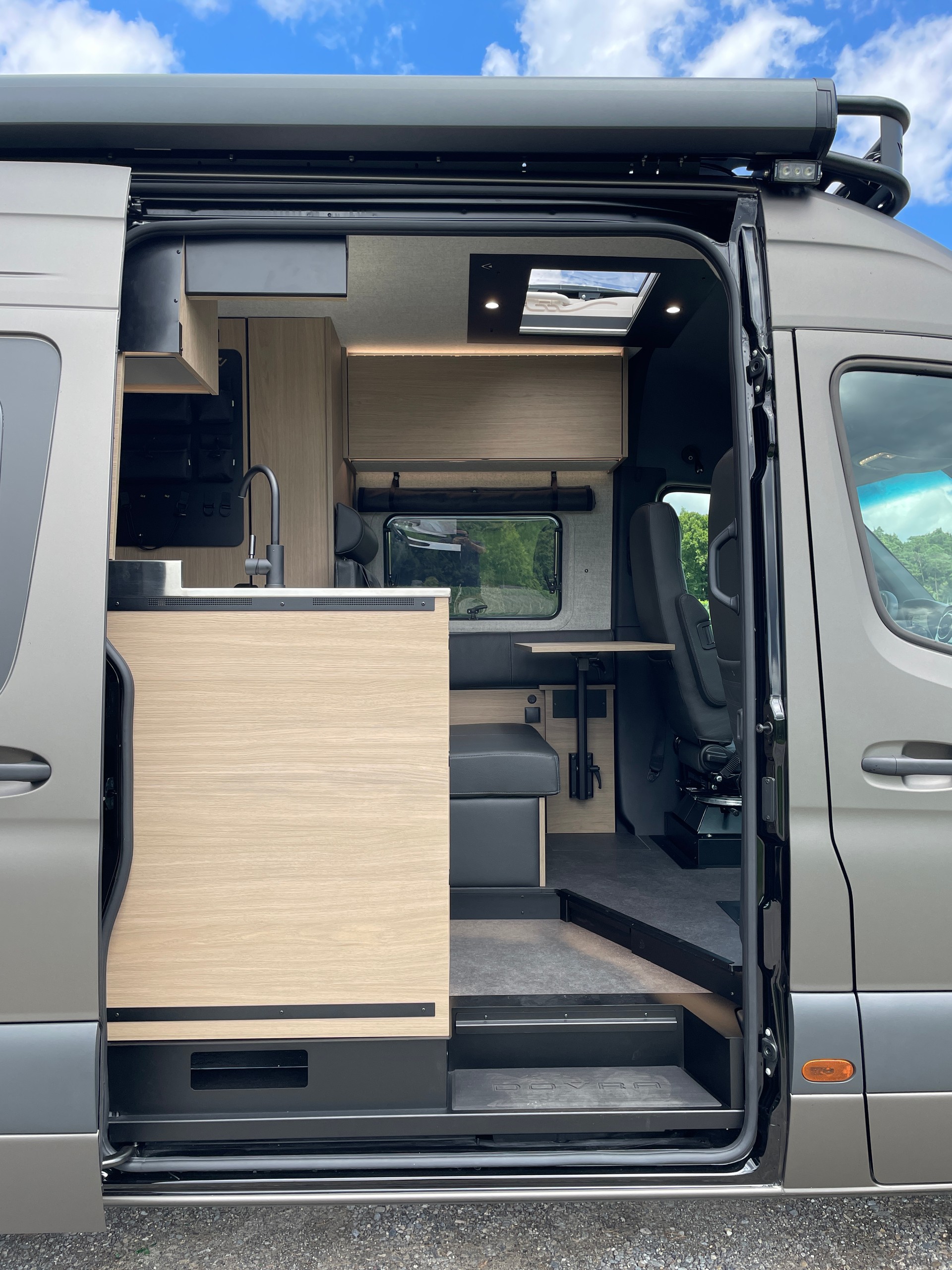 MERCEDES-BENZ Sprinter 4x4 Dovra RIG X-610-image-11