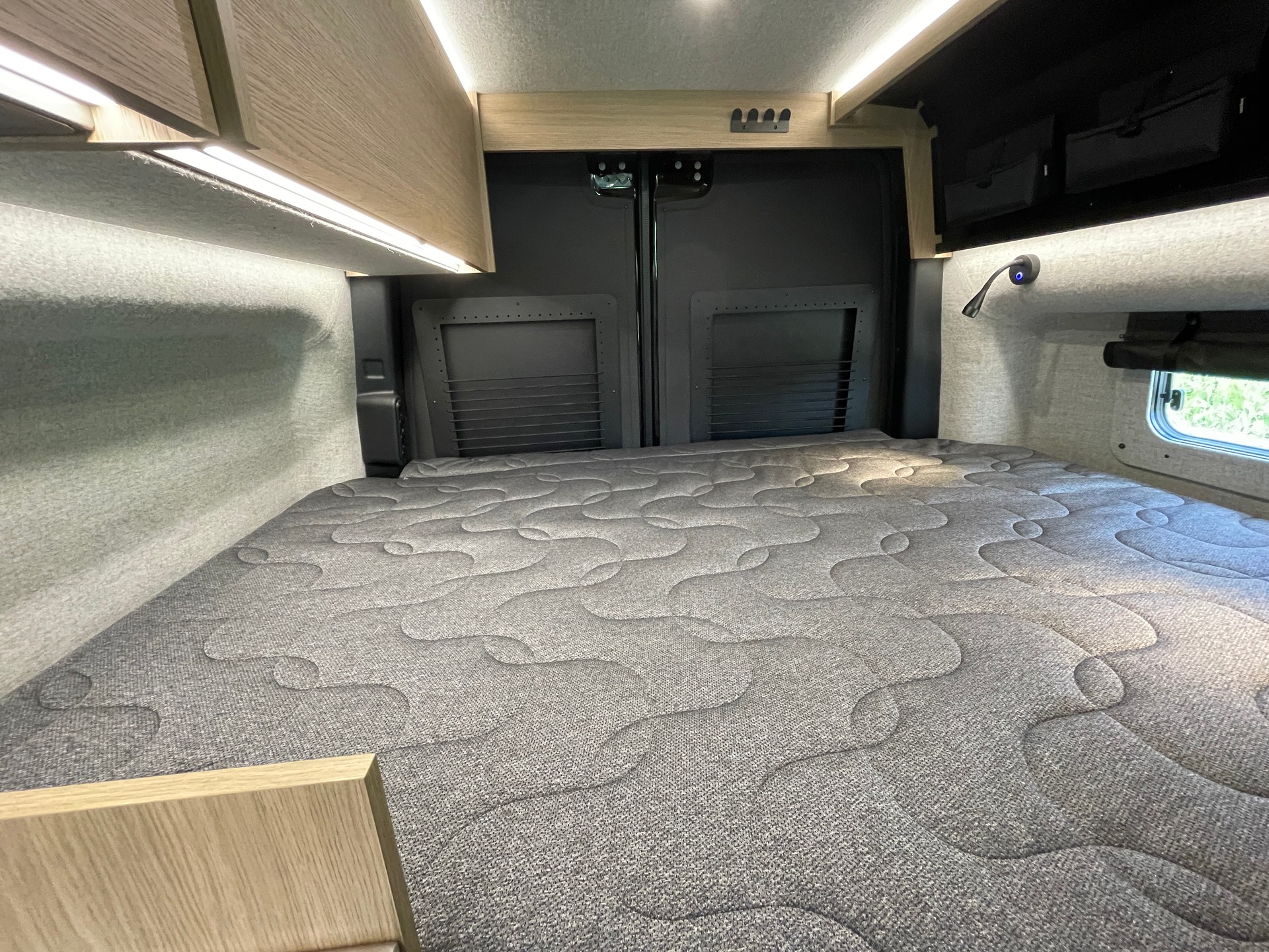 MERCEDES-BENZ Sprinter 4x4 Dovra RIG X-610-image-16
