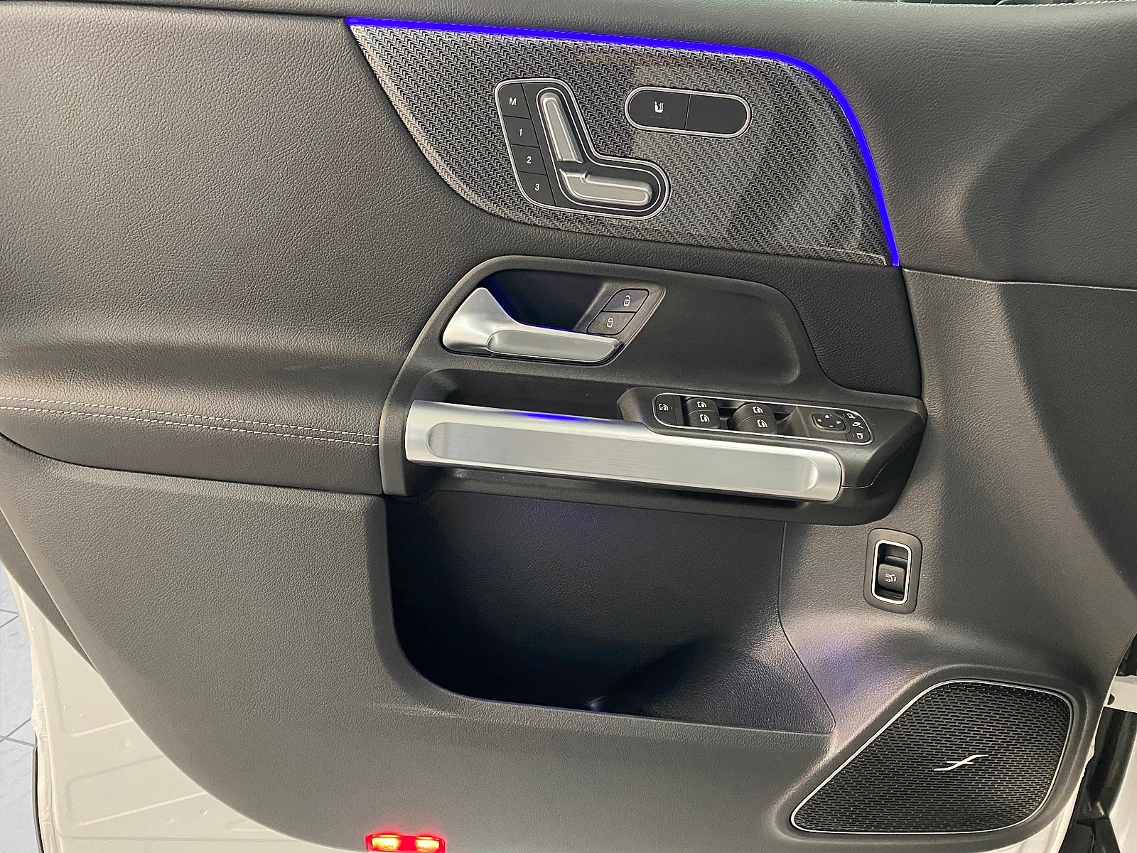 MERCEDES-BENZ GLB 35 AMG 4MATIC-image-10