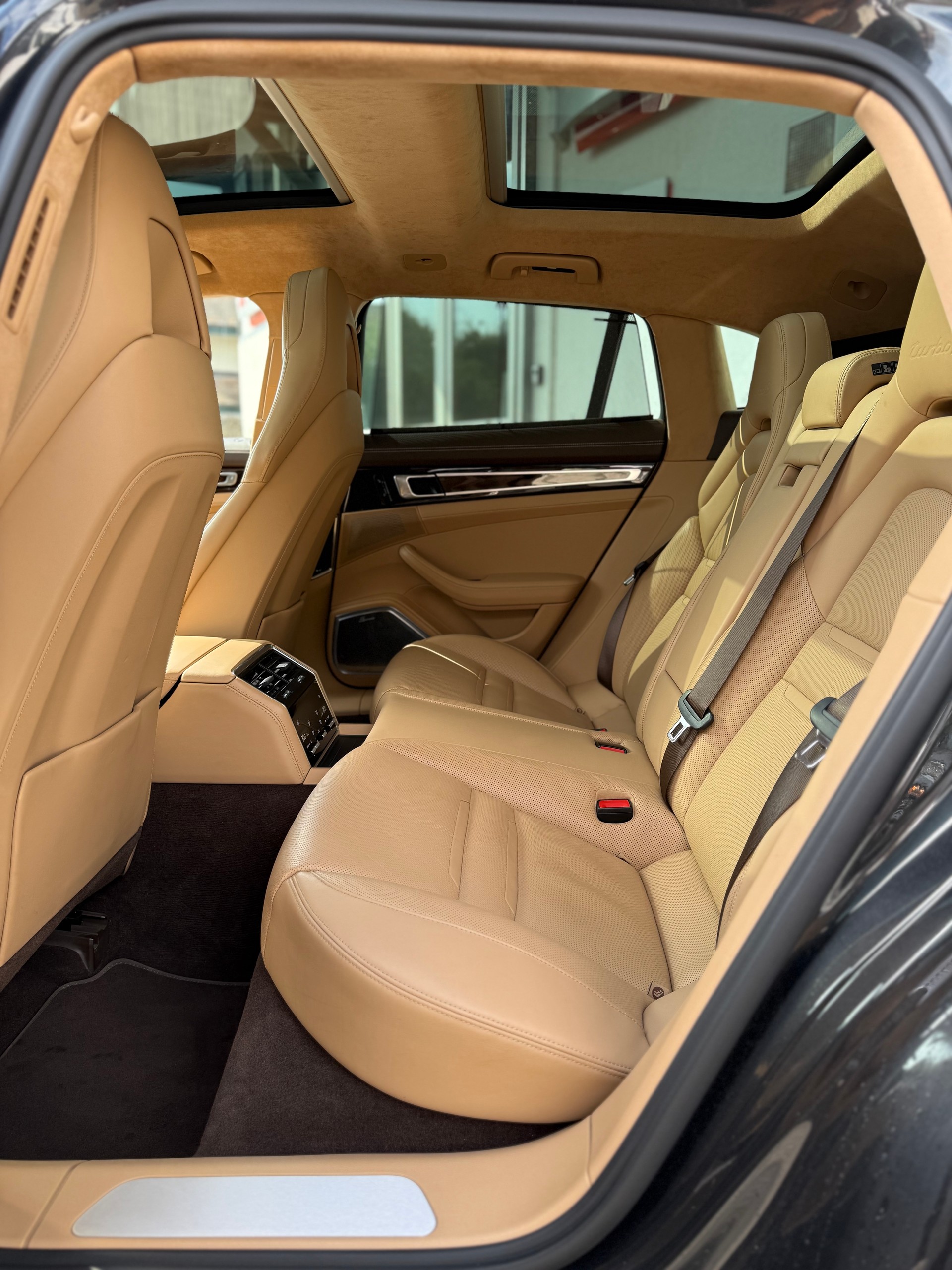 PORSCHE Panamera Turbo S E-Hybrid Sport Turismo PDK-image-17