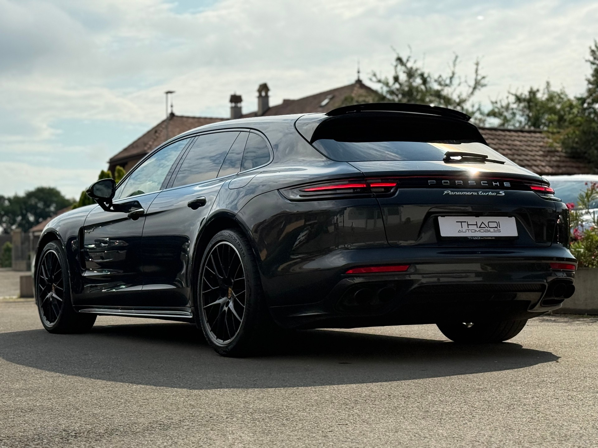 PORSCHE Panamera Turbo S E-Hybrid Sport Turismo PDK-image-9