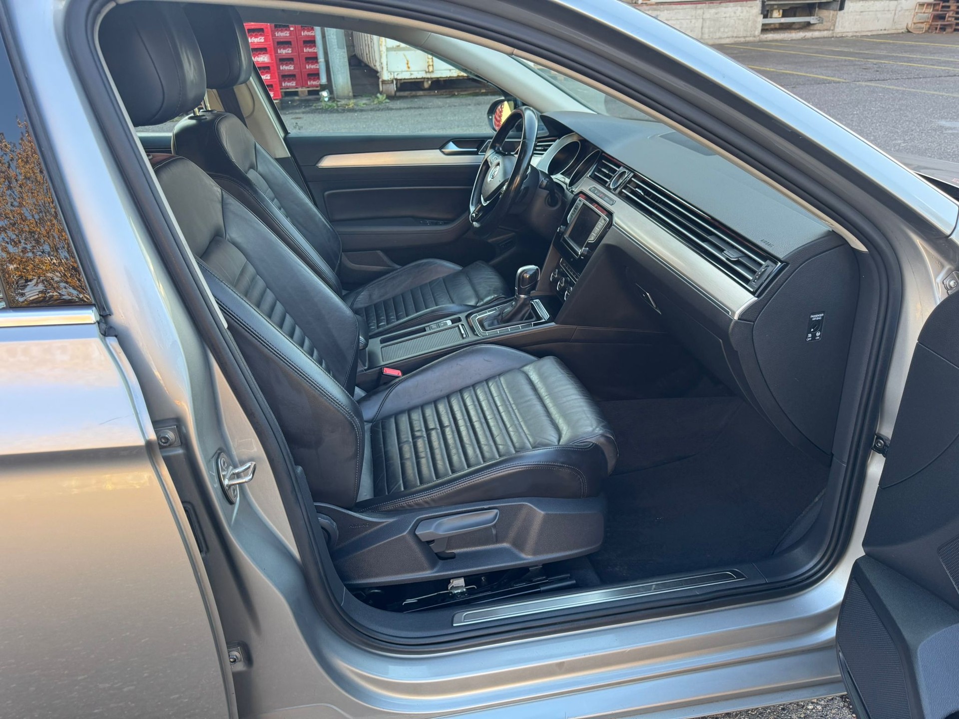 VW Passat Variant 2.0 TDI BMT Highline DSG-image-12