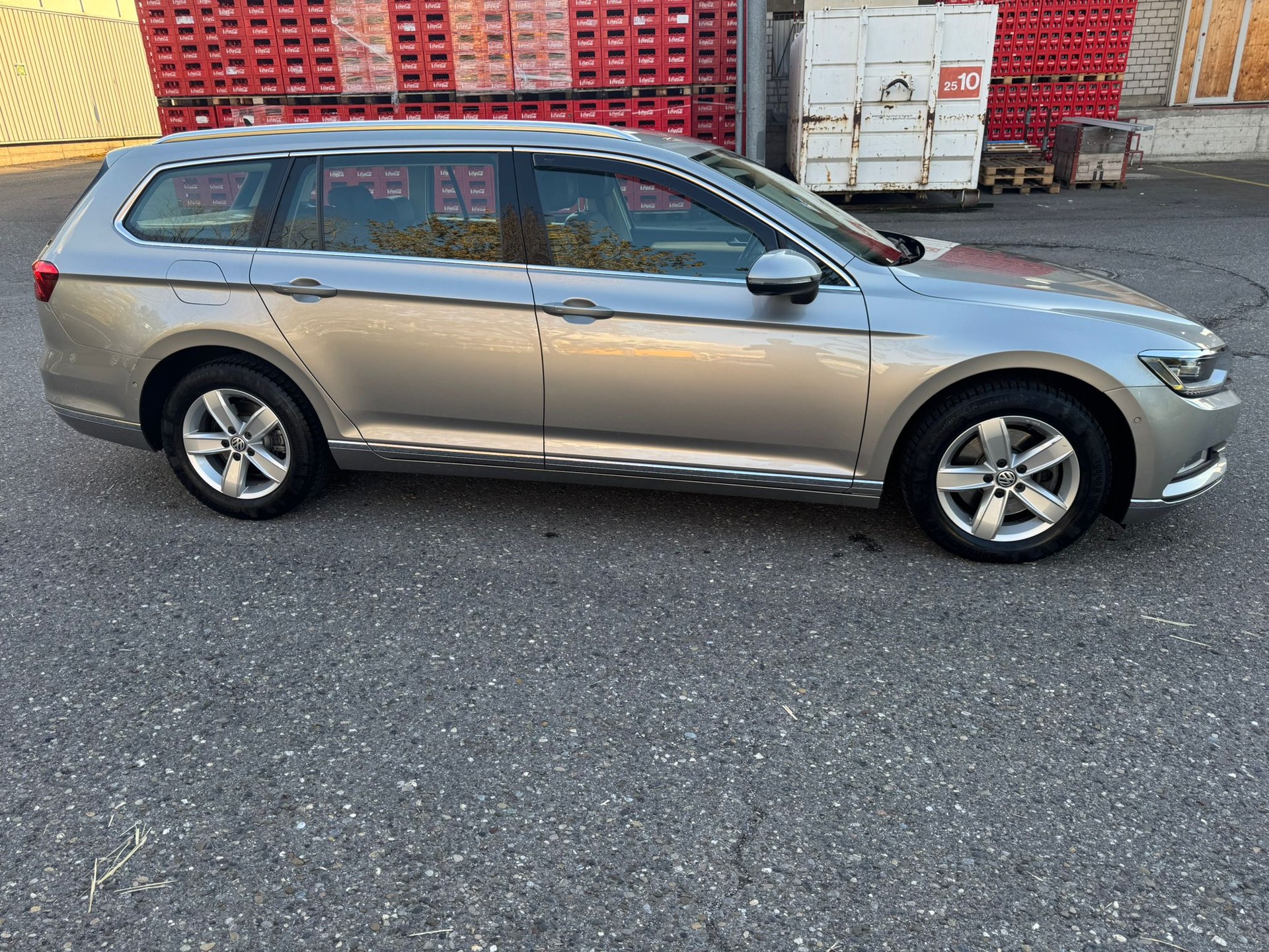 VW Passat Variant 2.0 TDI BMT Highline DSG-image-9