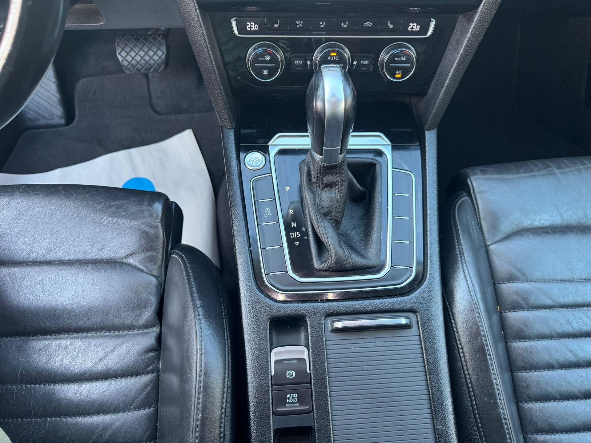 VW Passat Variant 2.0 TDI BMT Highline DSG-image-18