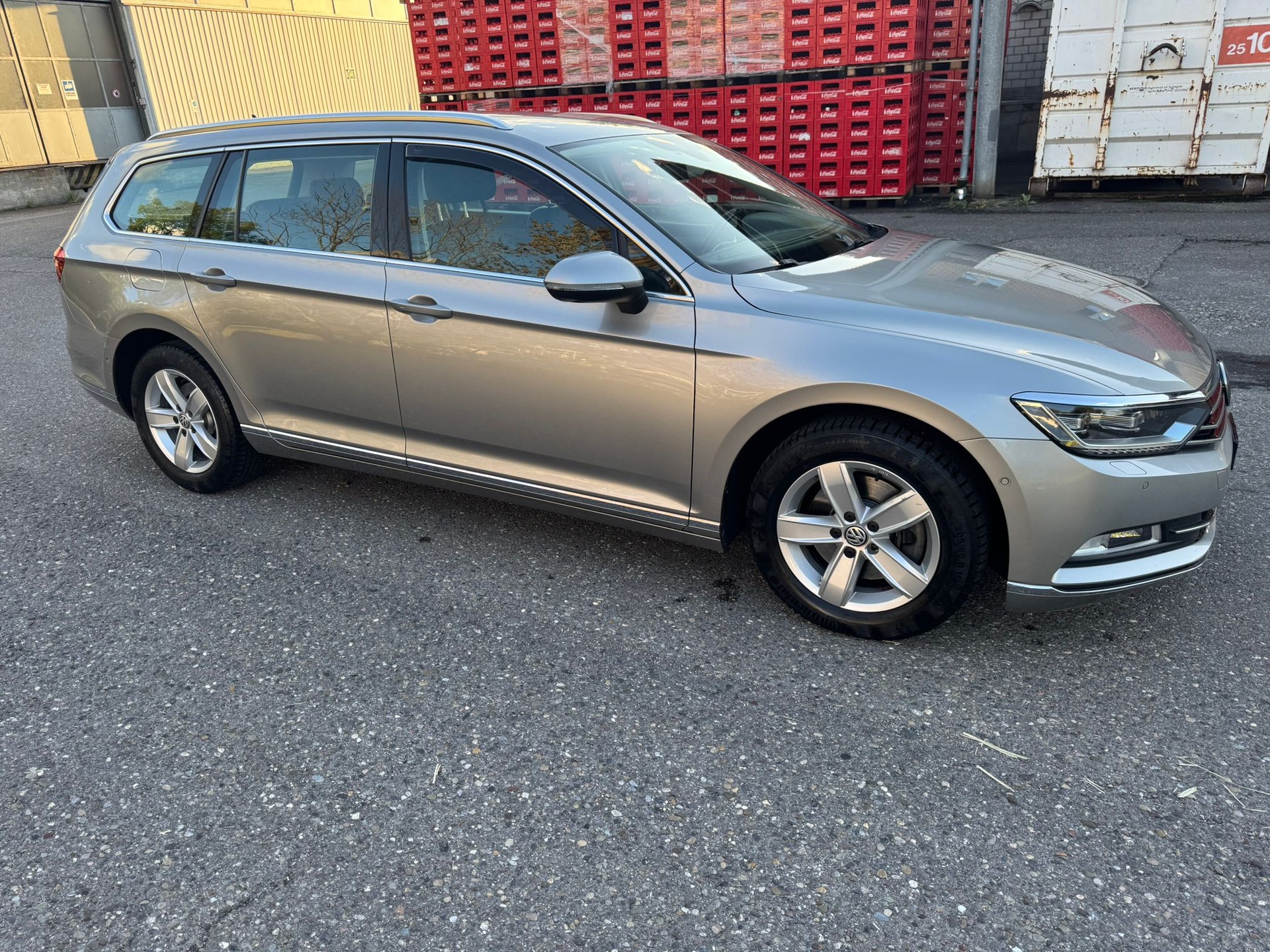 VW Passat Variant 2.0 TDI BMT Highline DSG-image-2