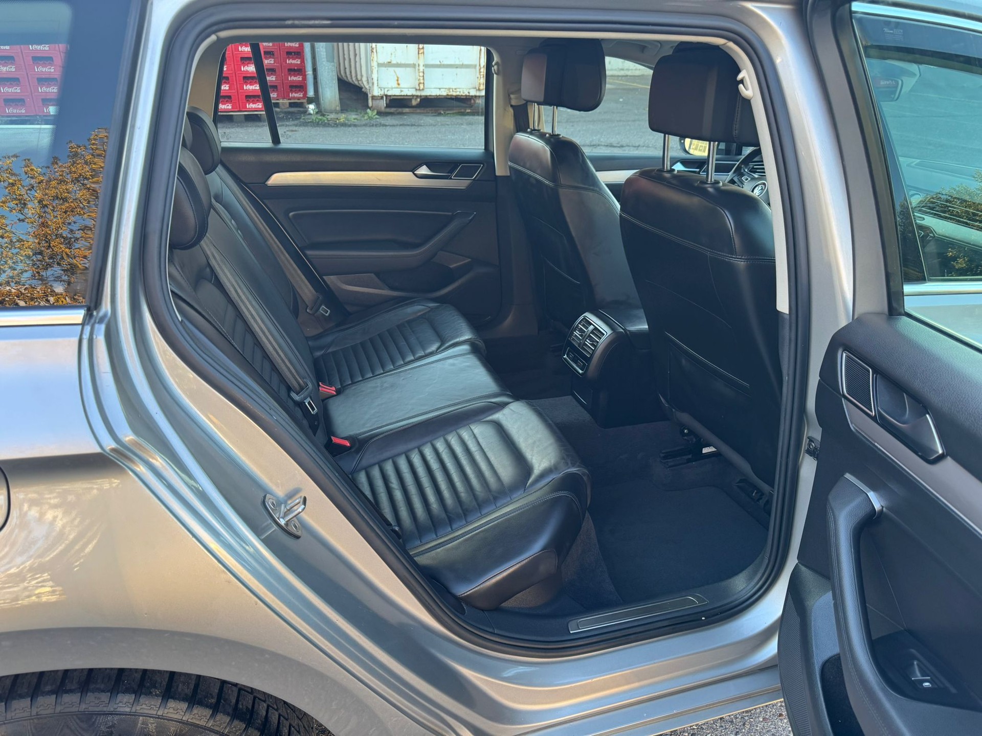 VW Passat Variant 2.0 TDI BMT Highline DSG-image-13