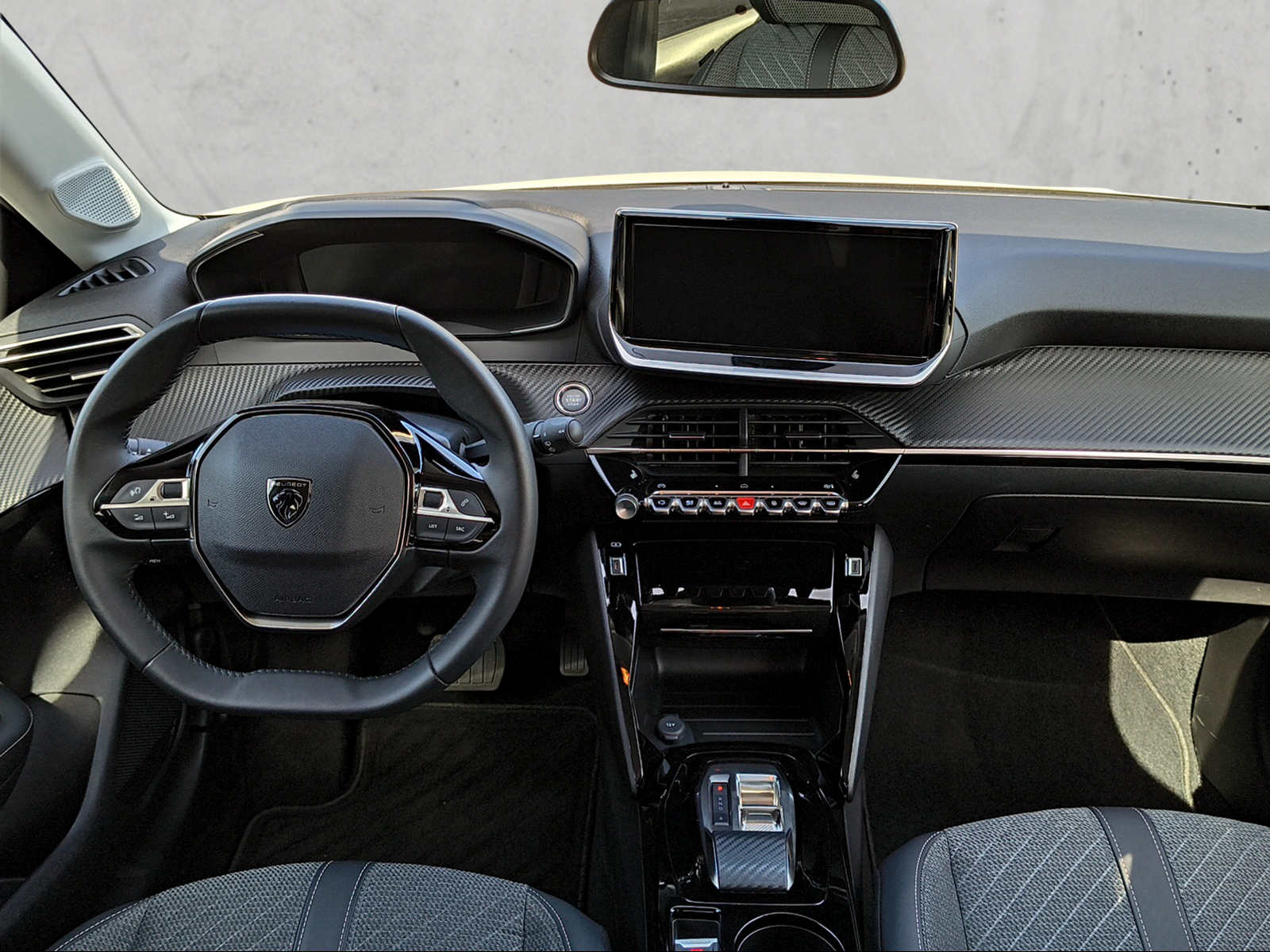 PEUGEOT 208 e-Allure-image-12