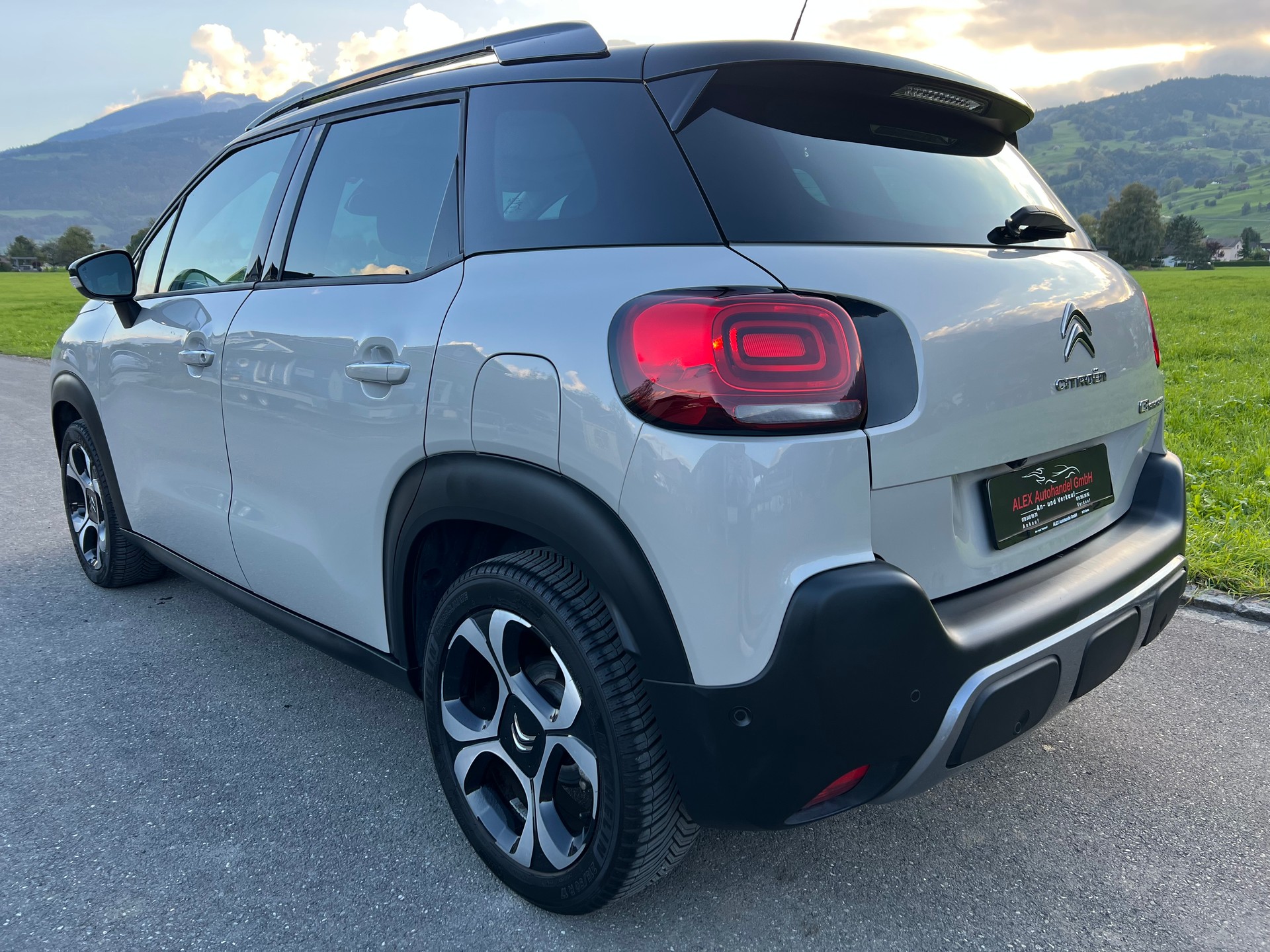 CITROEN C3 Aircross 1.2i PureTech Shine EAT (CHF 232.15/Monat)-image-3