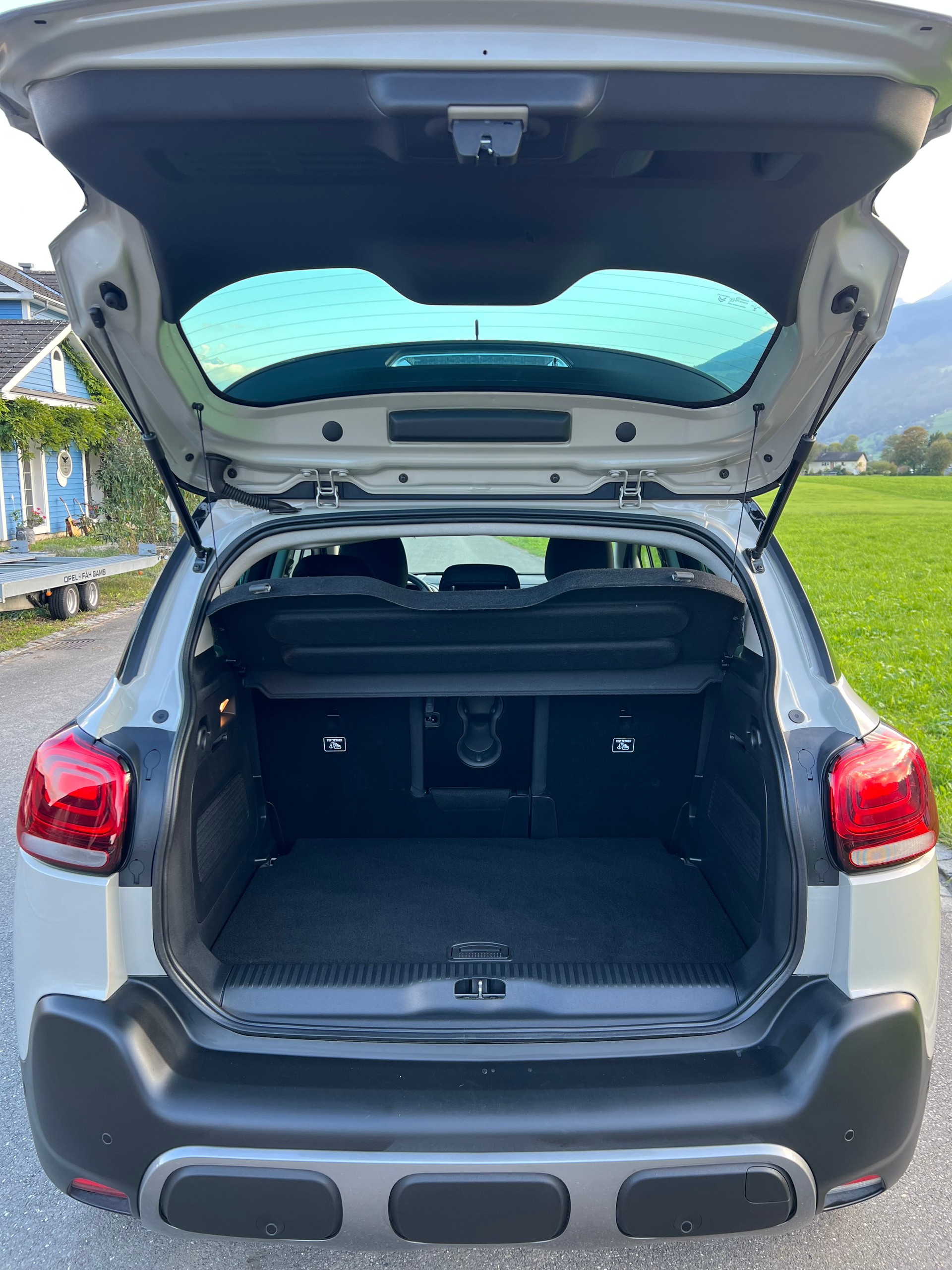 CITROEN C3 Aircross 1.2i PureTech Shine EAT (CHF 232.15/Monat)-image-5