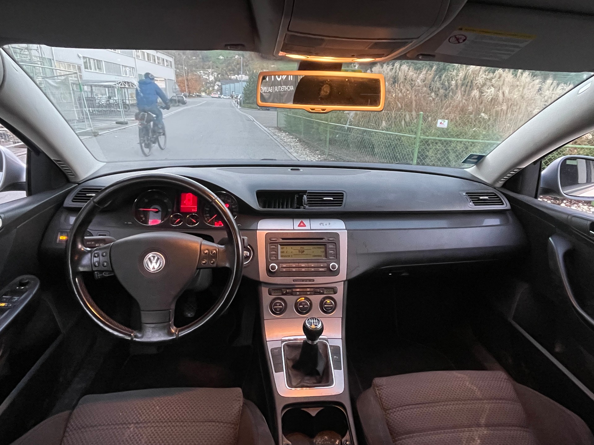 VW Passat Variant 2.0 TDI Trendline-image-10