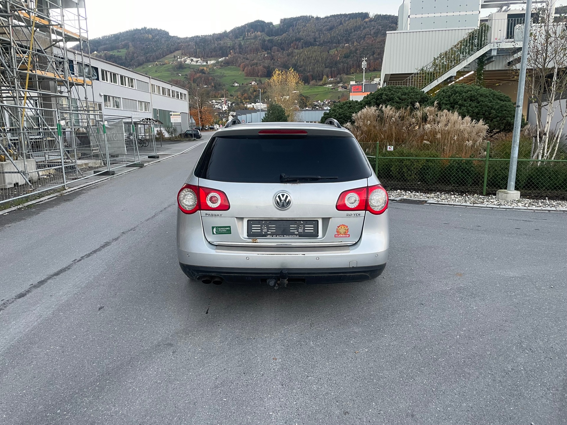 VW Passat Variant 2.0 TDI Trendline-image-5