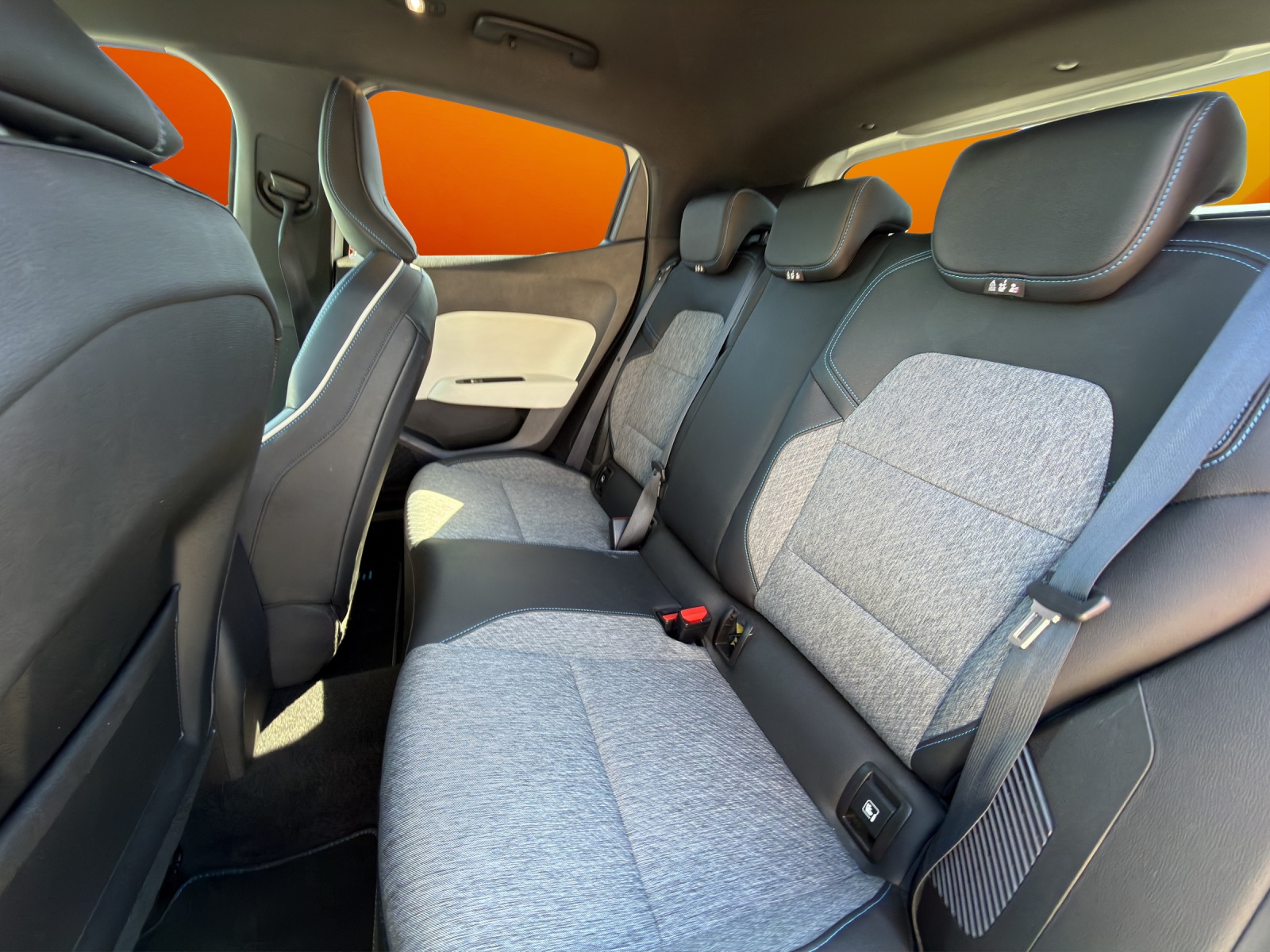 RENAULT Clio 1.6 E-Tech Intens-image-11