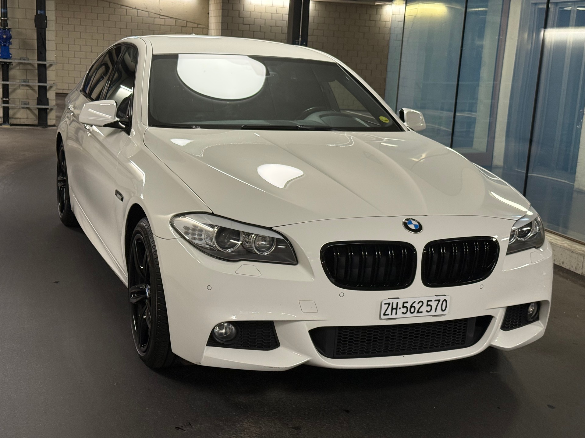 BMW 525d xDrive Steptronic M-Sportpaket-image-3