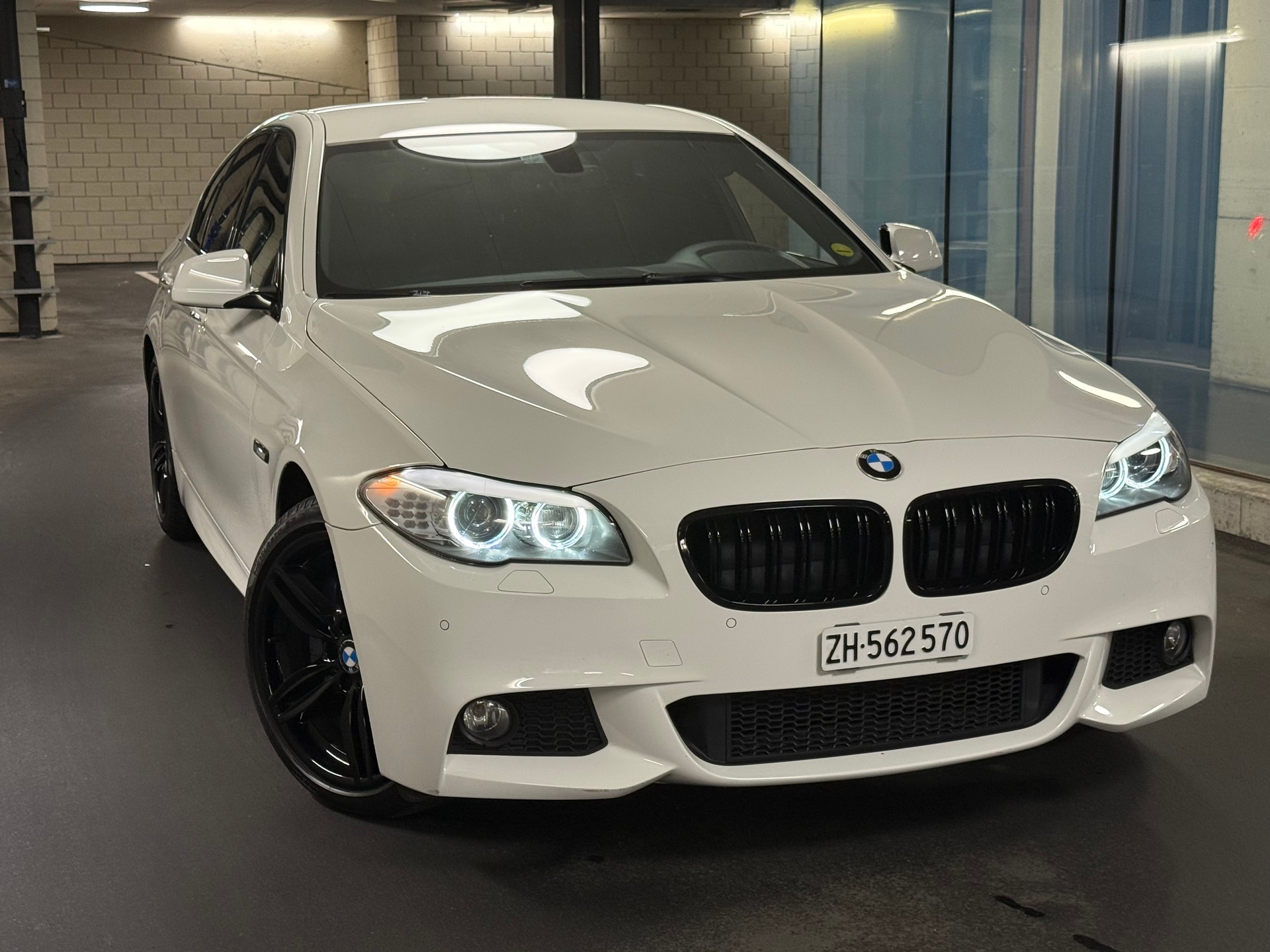 BMW 525d xDrive Steptronic M-Sportpaket-image-0