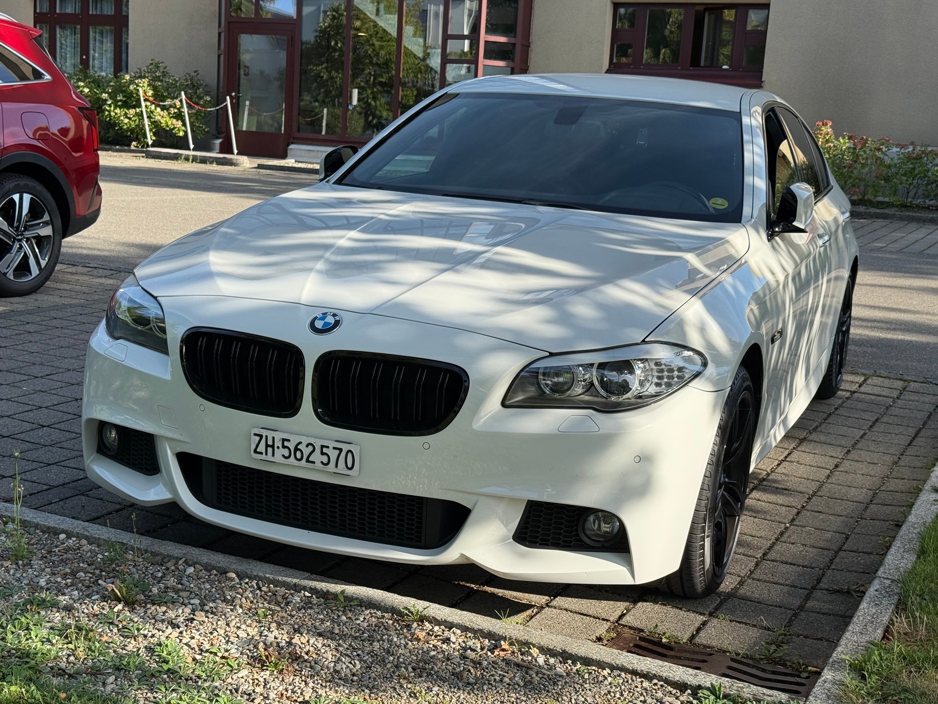 BMW 525d xDrive Steptronic M-Sportpaket - Frisch ab MFK 02. September 2026!-image-1