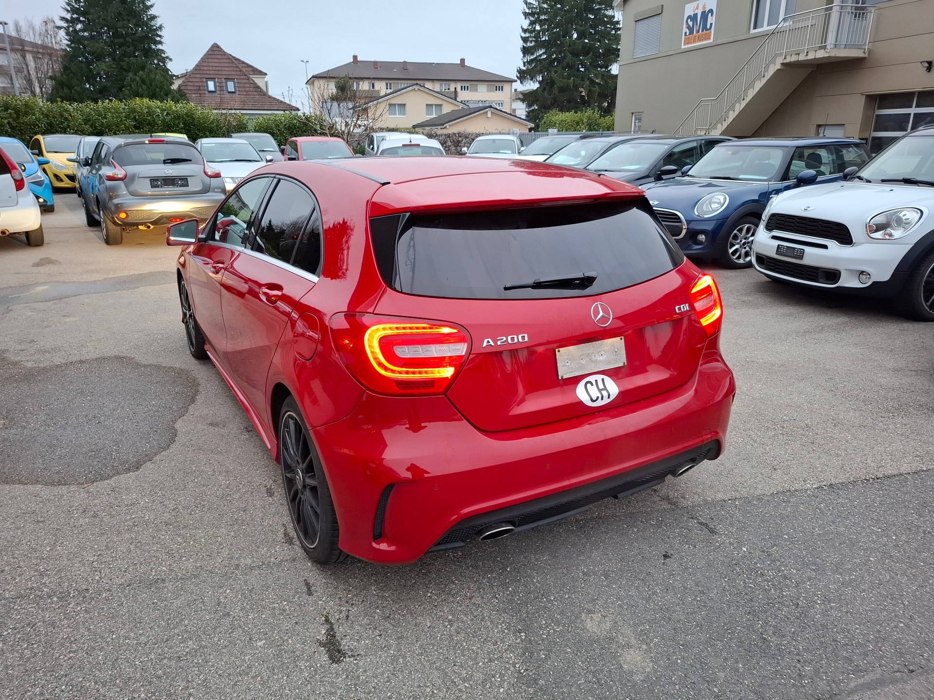 MERCEDES-BENZ A 200 CDI AMG Line 7G-DCT-image-3