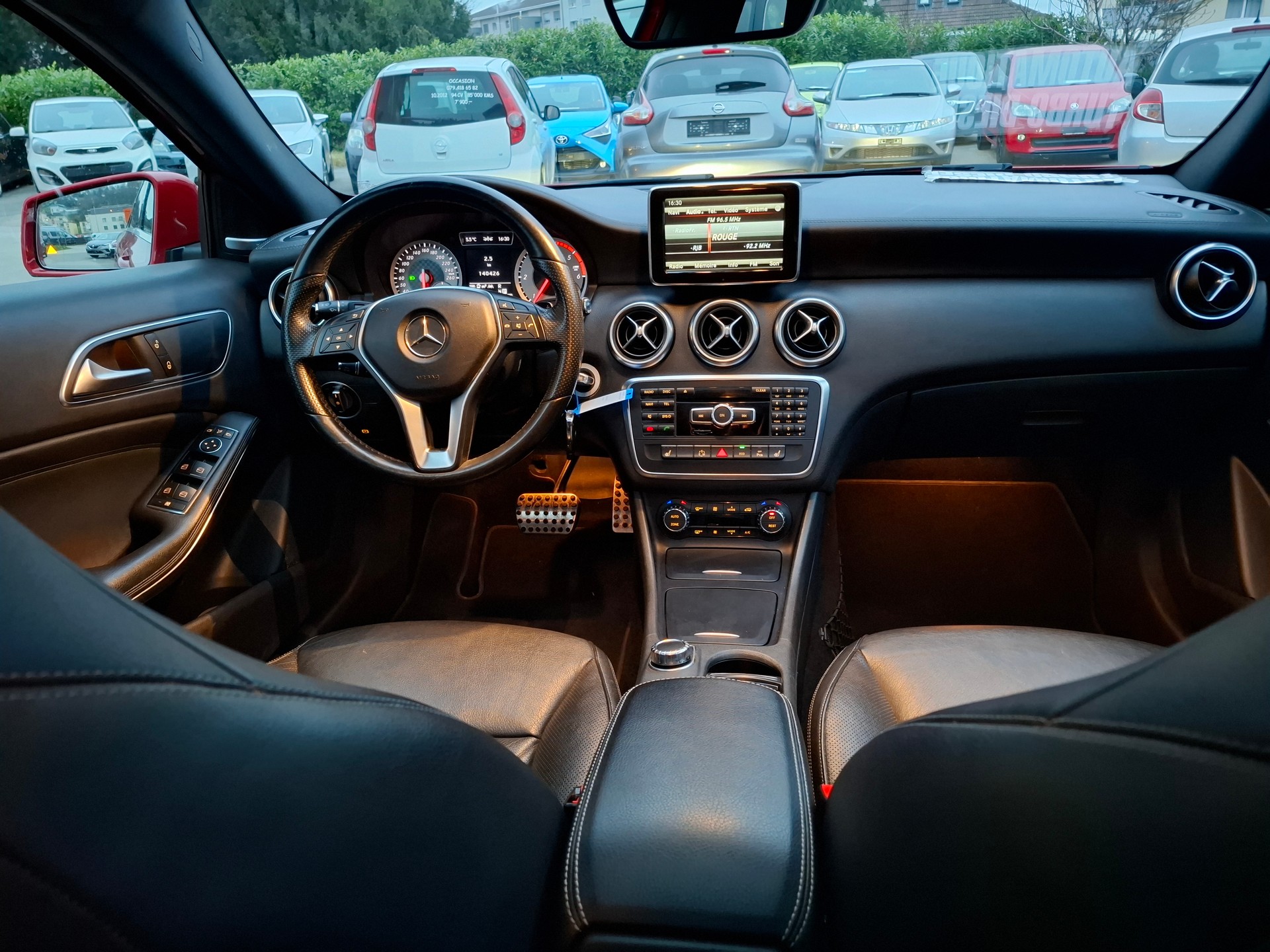 MERCEDES-BENZ A 200 CDI AMG Line 7G-DCT-image-9