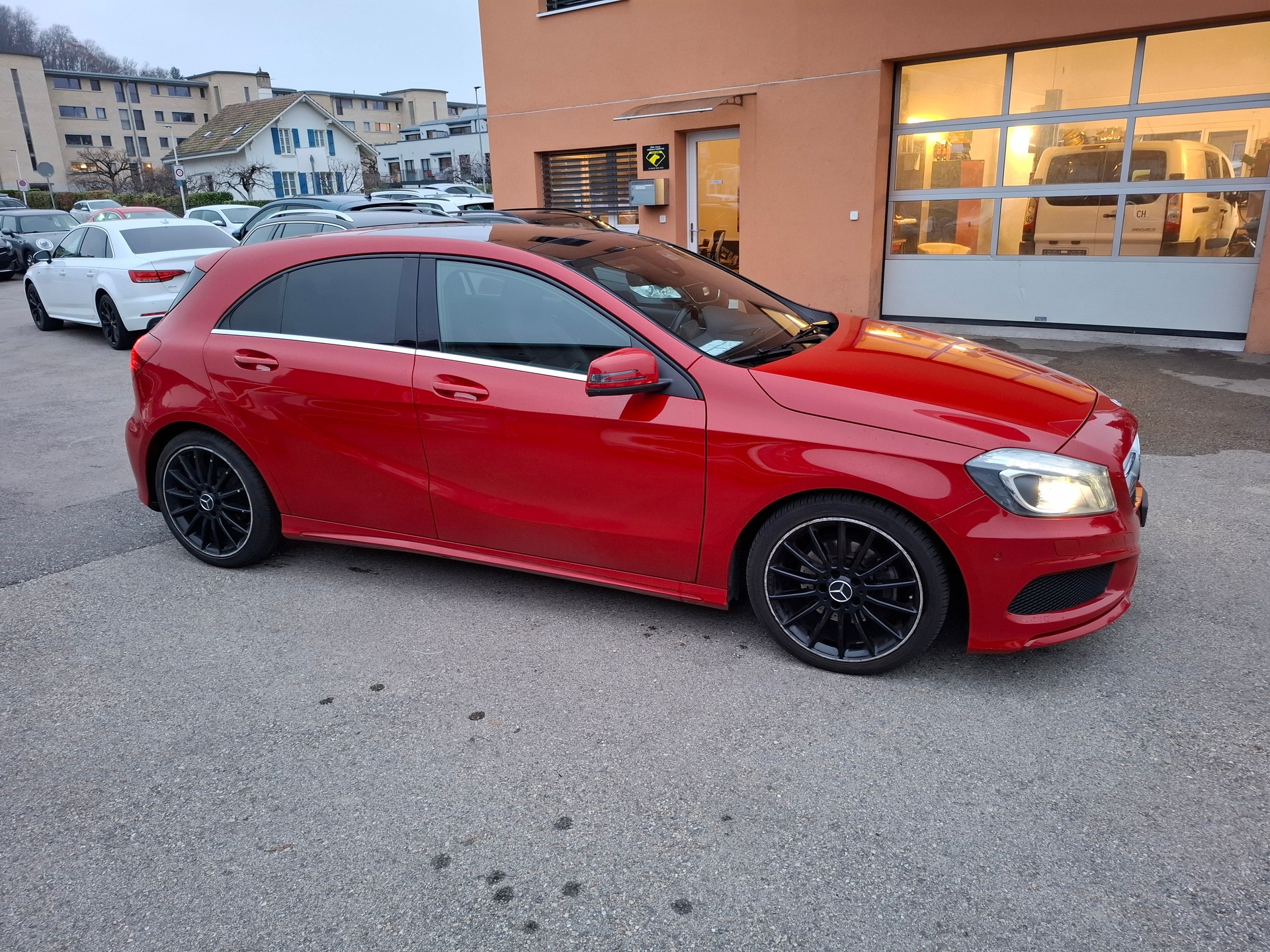 MERCEDES-BENZ A 200 CDI AMG Line 7G-DCT-image-5