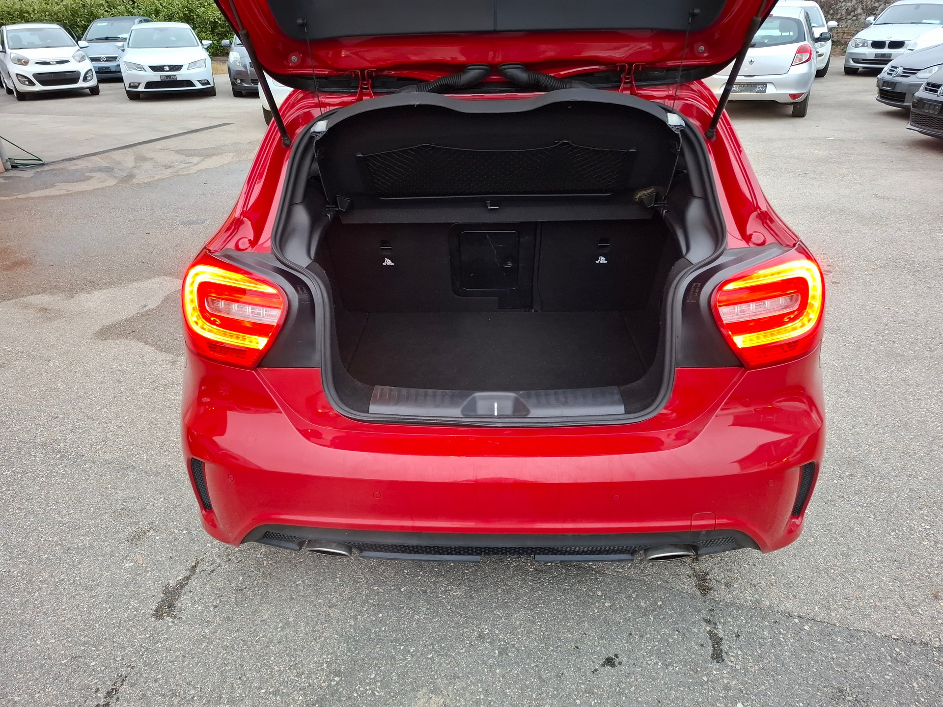 MERCEDES-BENZ A 200 CDI AMG Line 7G-DCT-image-11