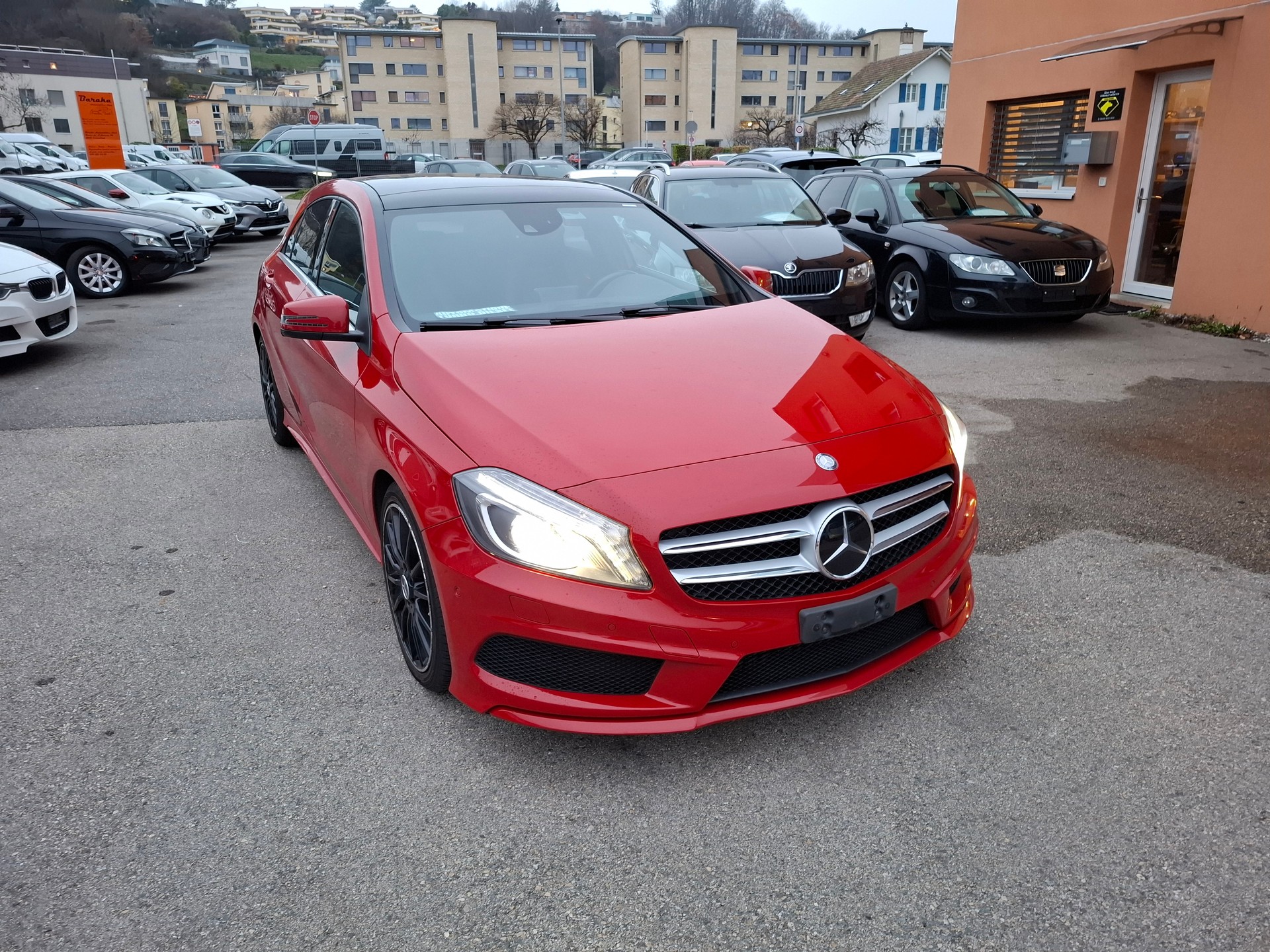 MERCEDES-BENZ A 200 CDI AMG Line 7G-DCT-image-2