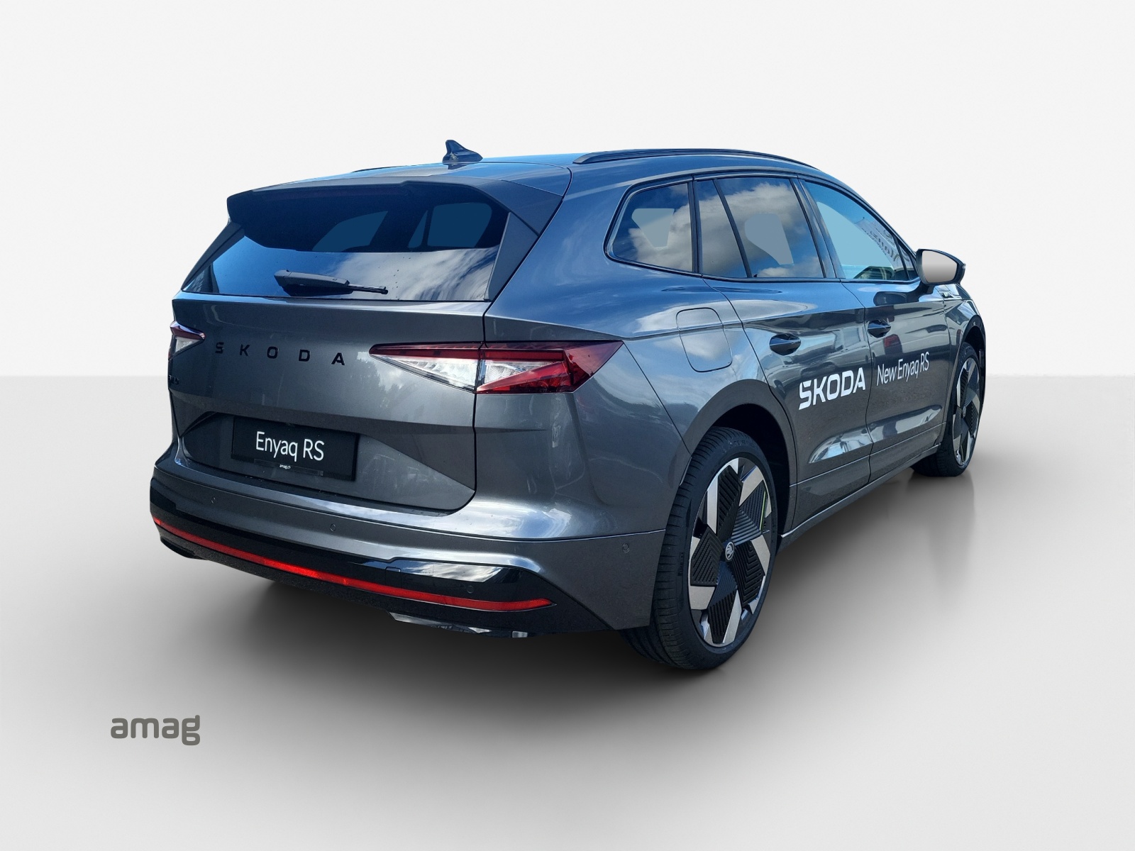 SKODA Enyaq 4x4 RS-image-4
