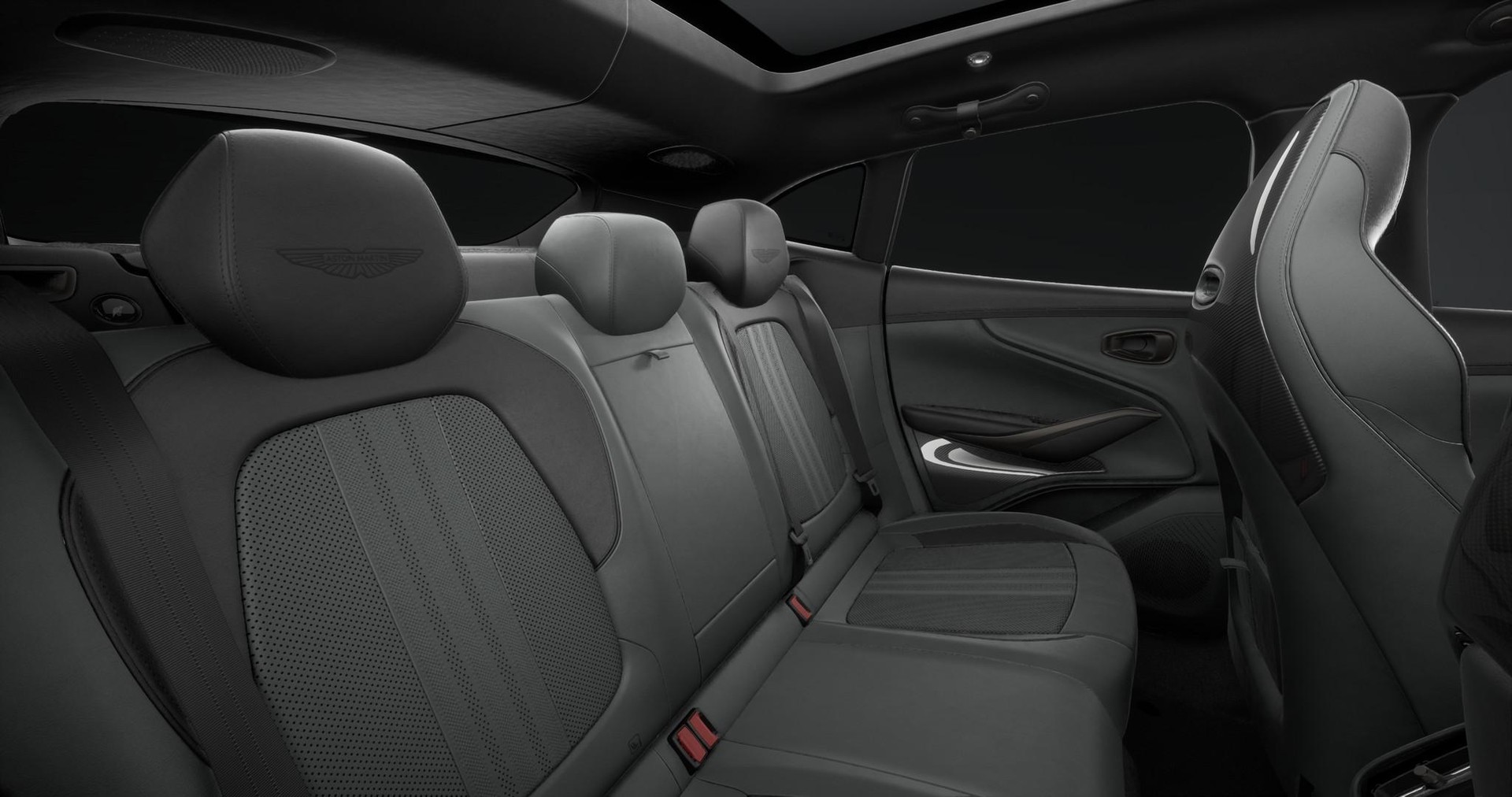 ASTON MARTIN DBX 707 4.0 V8 Bi-Turbo-image-17