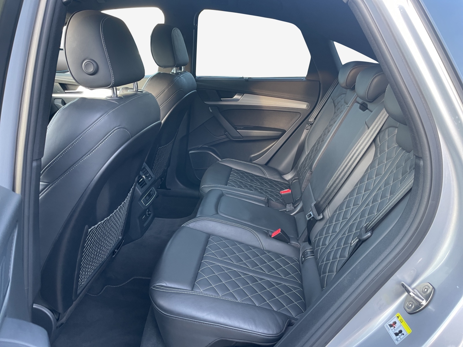 AUDI Q5 Sportback 40 TDI S line quattro S-tronic-image-11