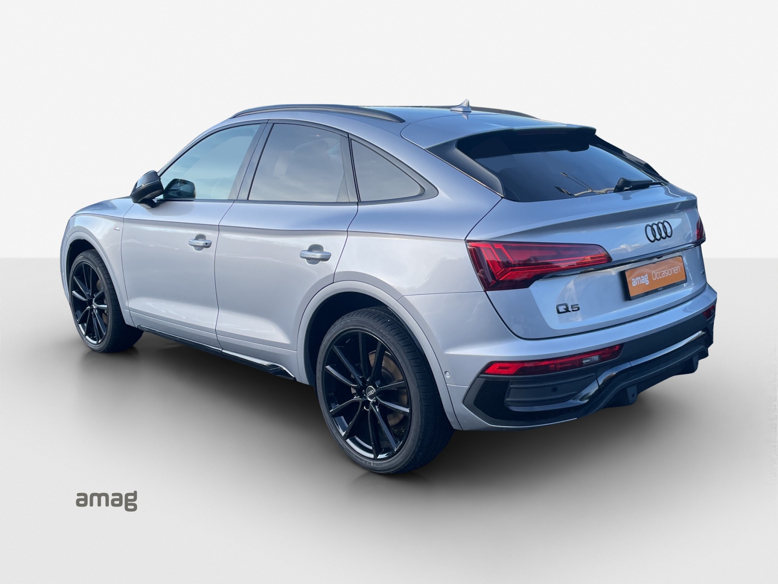 AUDI Q5 Sportback 40 TDI S line quattro S-tronic-image-2