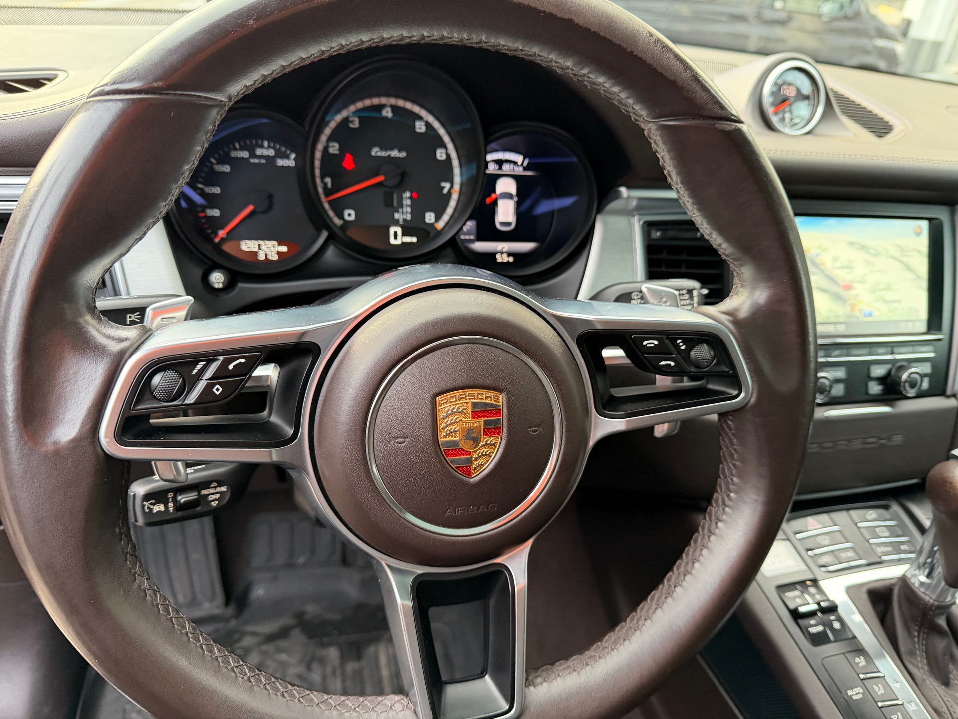 PORSCHE Macan Turbo PDK-image-13