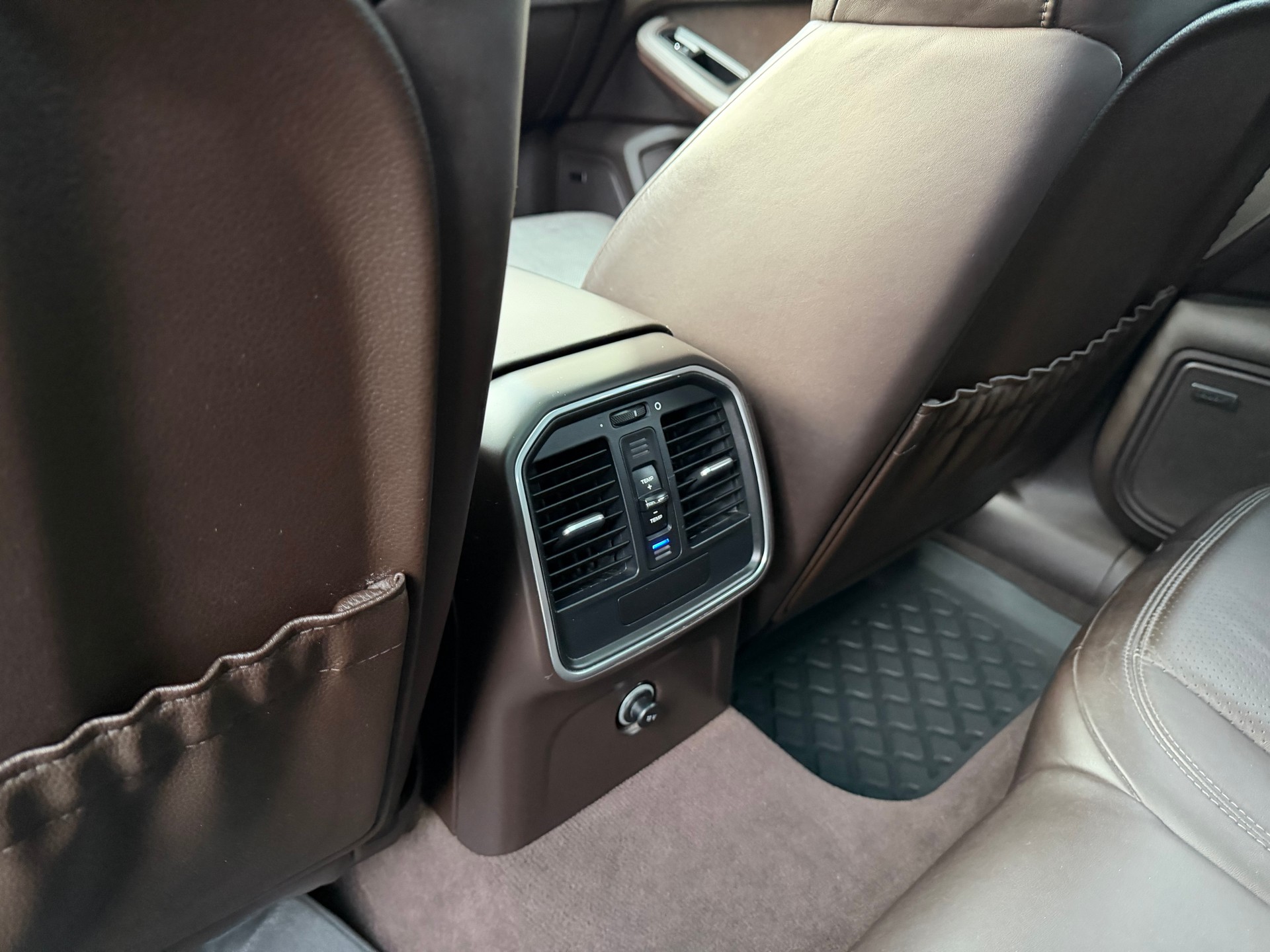 PORSCHE Macan Turbo PDK-image-18
