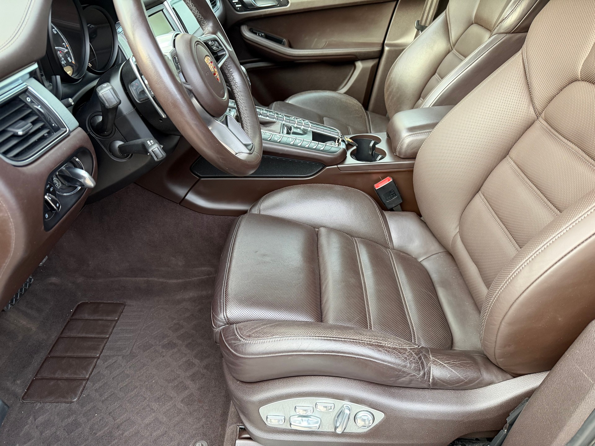 PORSCHE Macan Turbo PDK-image-10