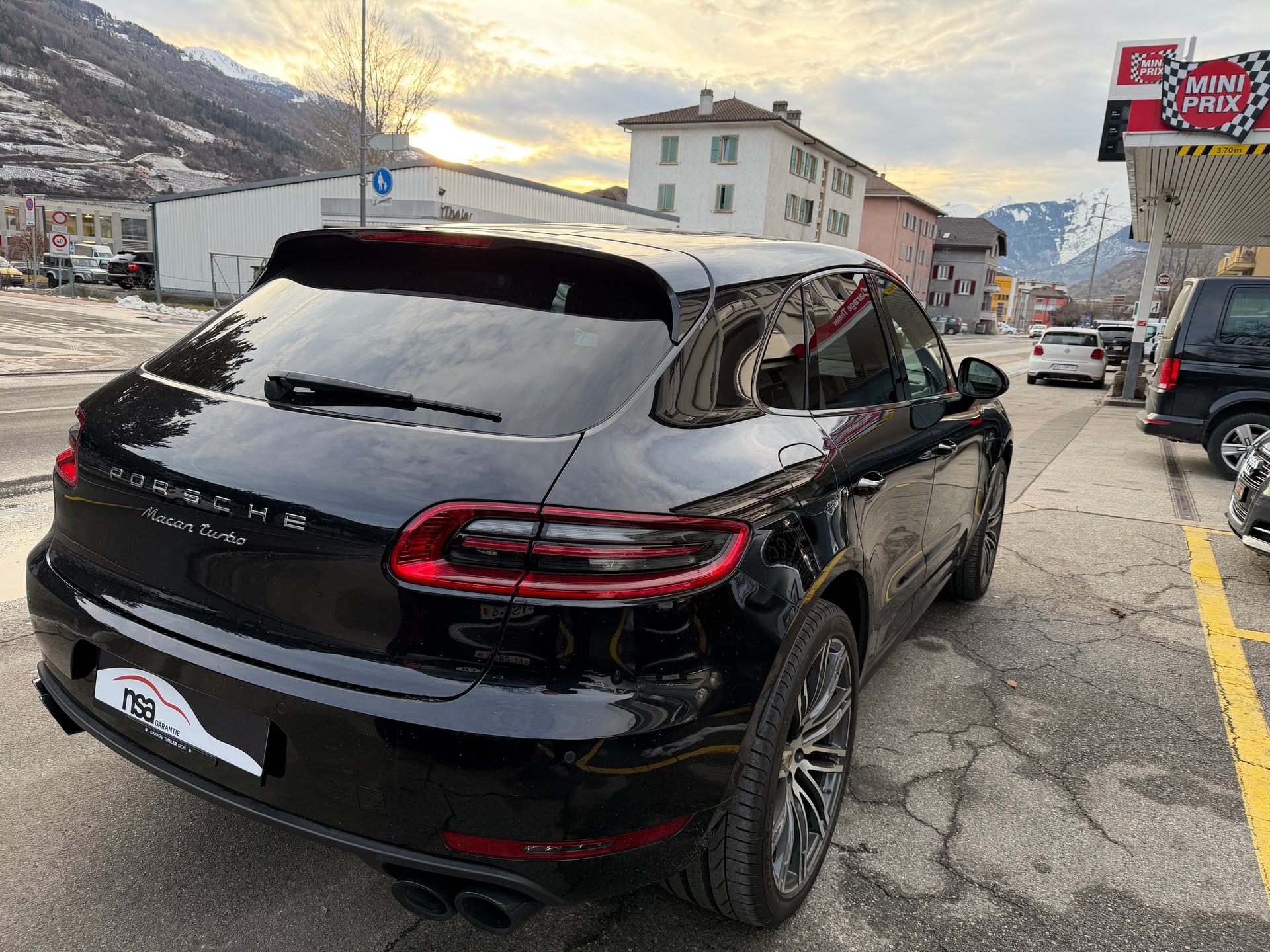 PORSCHE Macan Turbo PDK-image-5