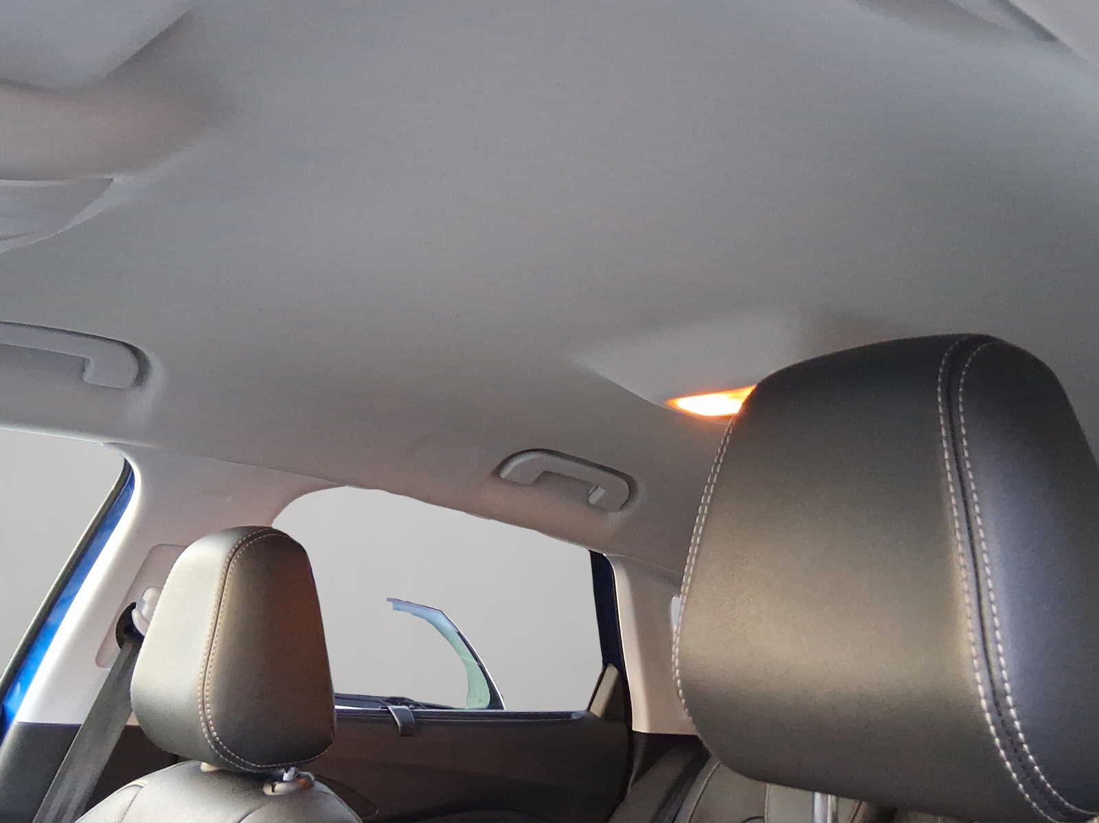 OPEL Grandland X 1.6 Hybrid4 Ultimate Automatik-image-15