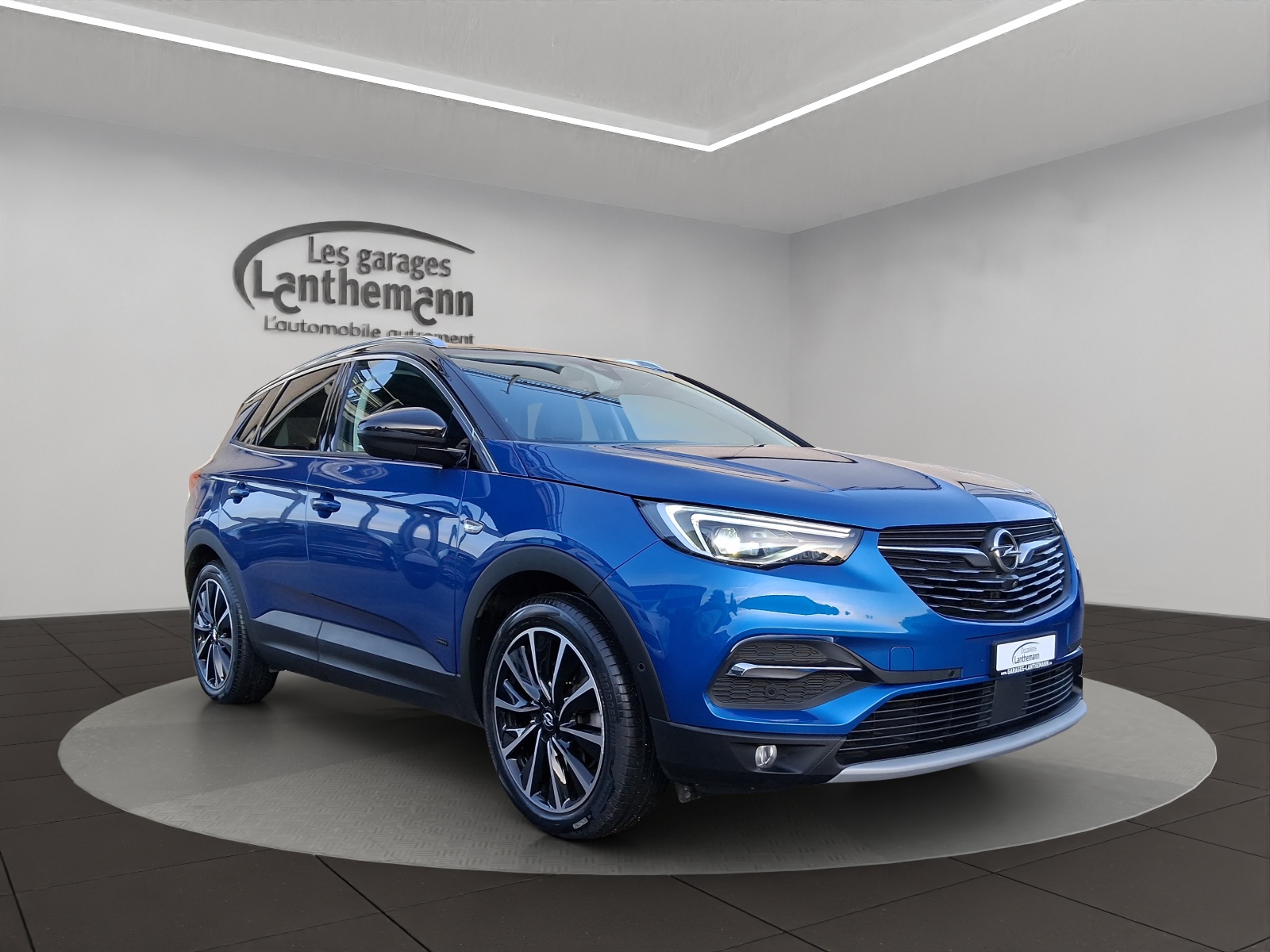 OPEL Grandland X 1.6 Hybrid4 Ultimate Automatik-image-5