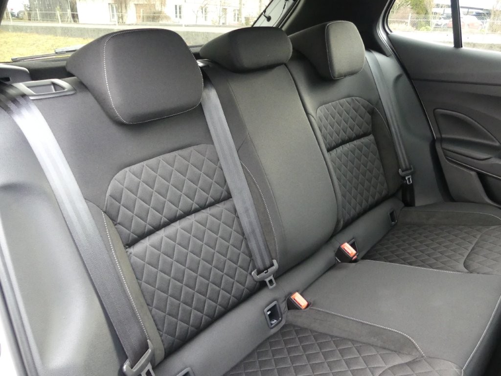 SKODA Fabia 1.0 TSI Monte Carlo DSG-image-12