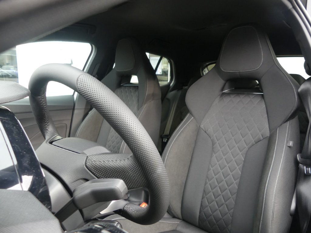 SKODA Fabia 1.0 TSI Monte Carlo DSG-image-9
