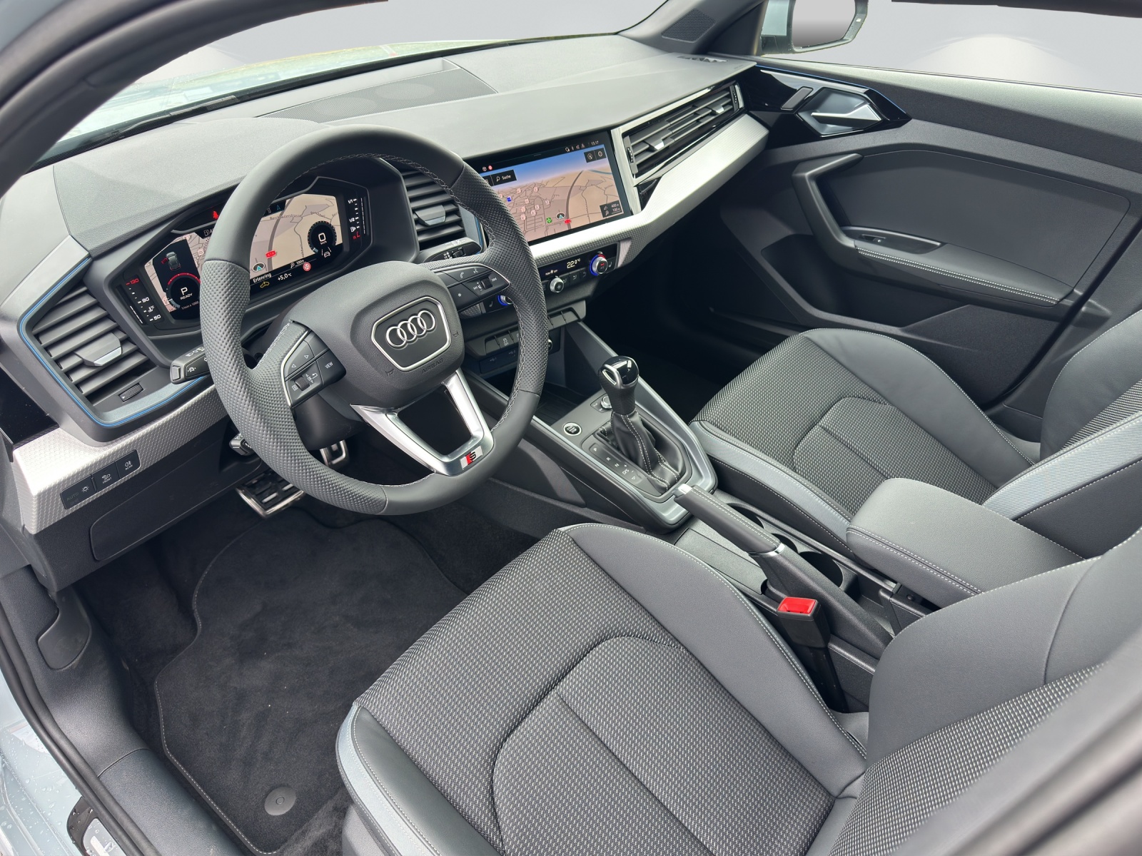 AUDI A1 Sportback 35 TFSI S Line S-tronic-image-4