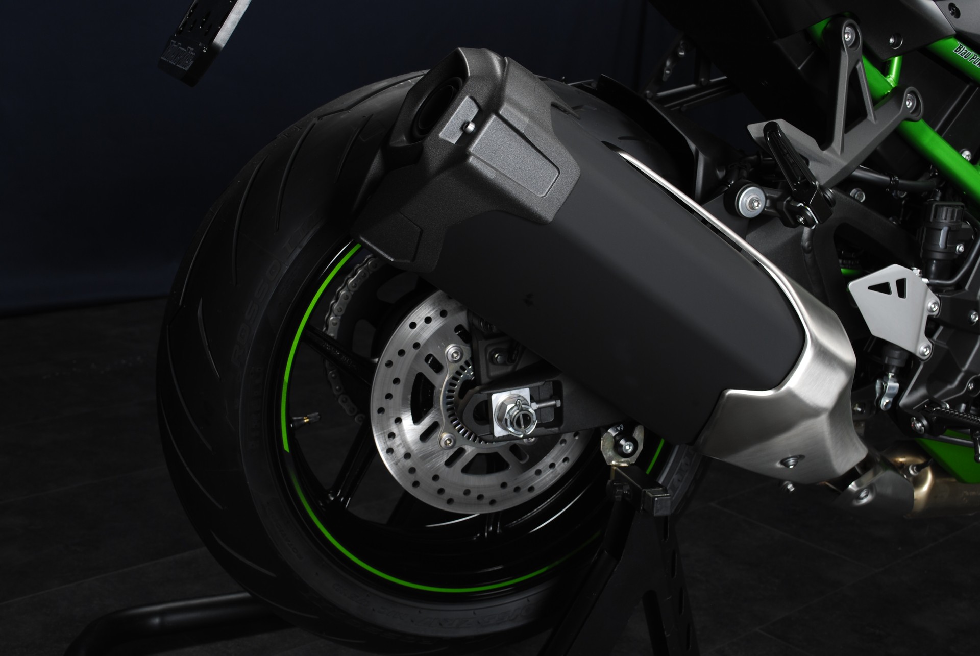 KAWASAKI Z H2 SE MY25-showroom-element-1