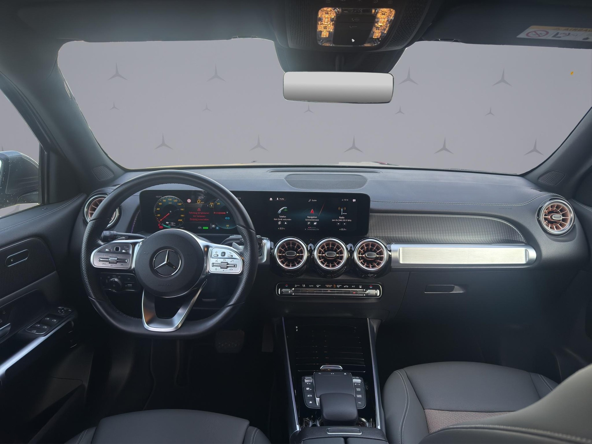 MERCEDES-BENZ EQB 300 Electric Art Line 4matic-image-12
