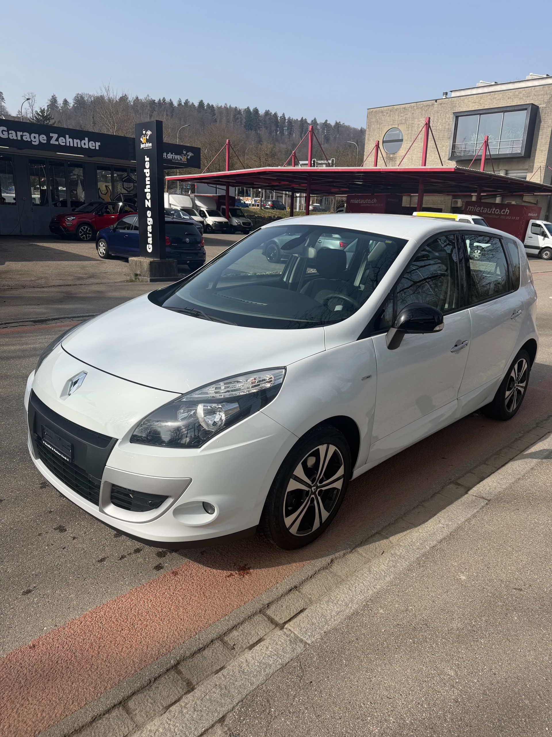 RENAULT Scénic 2.0 16V Bose X-Tronic CVT-image-9