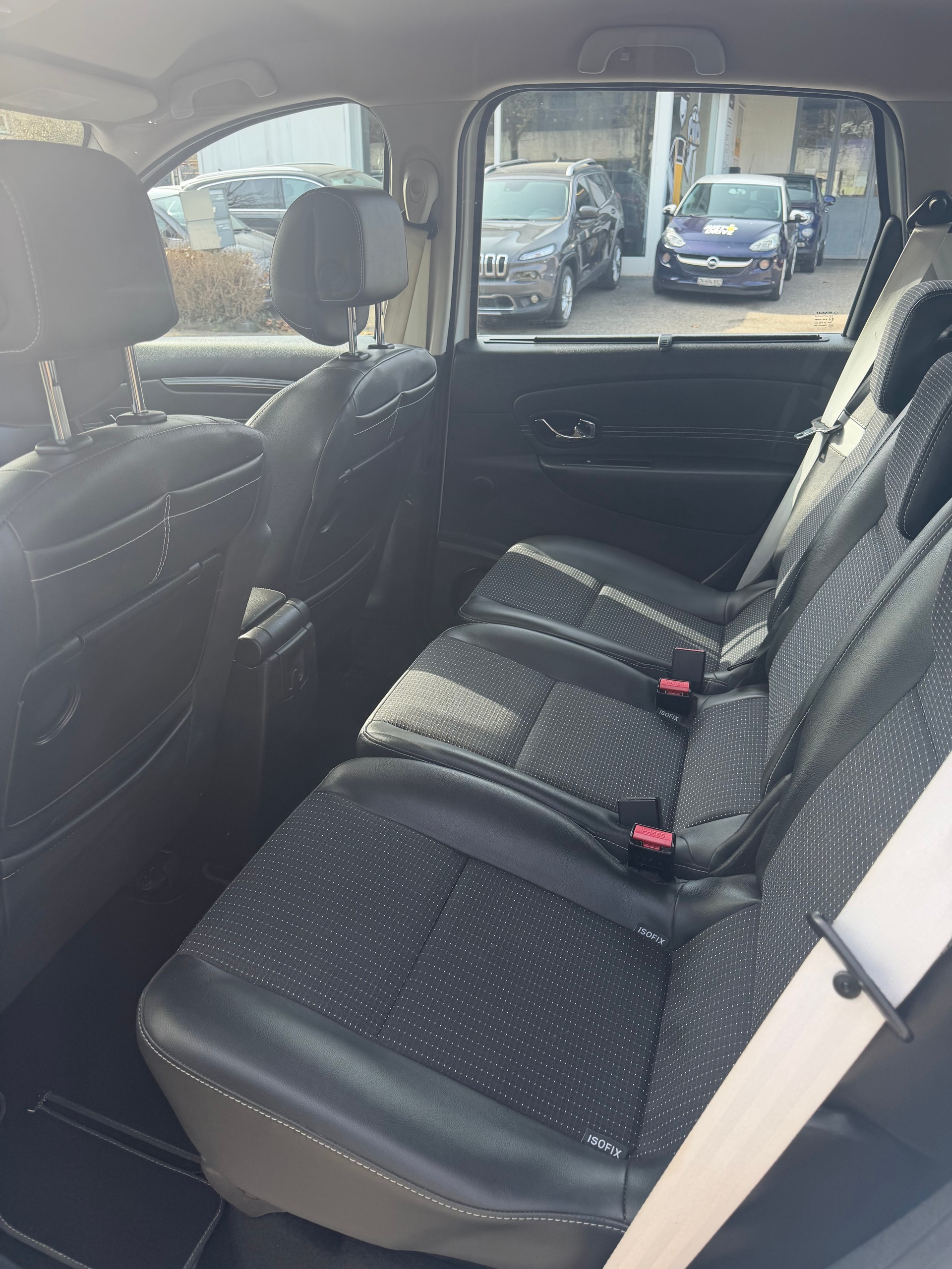 RENAULT Scénic 2.0 16V Bose X-Tronic CVT-image-11